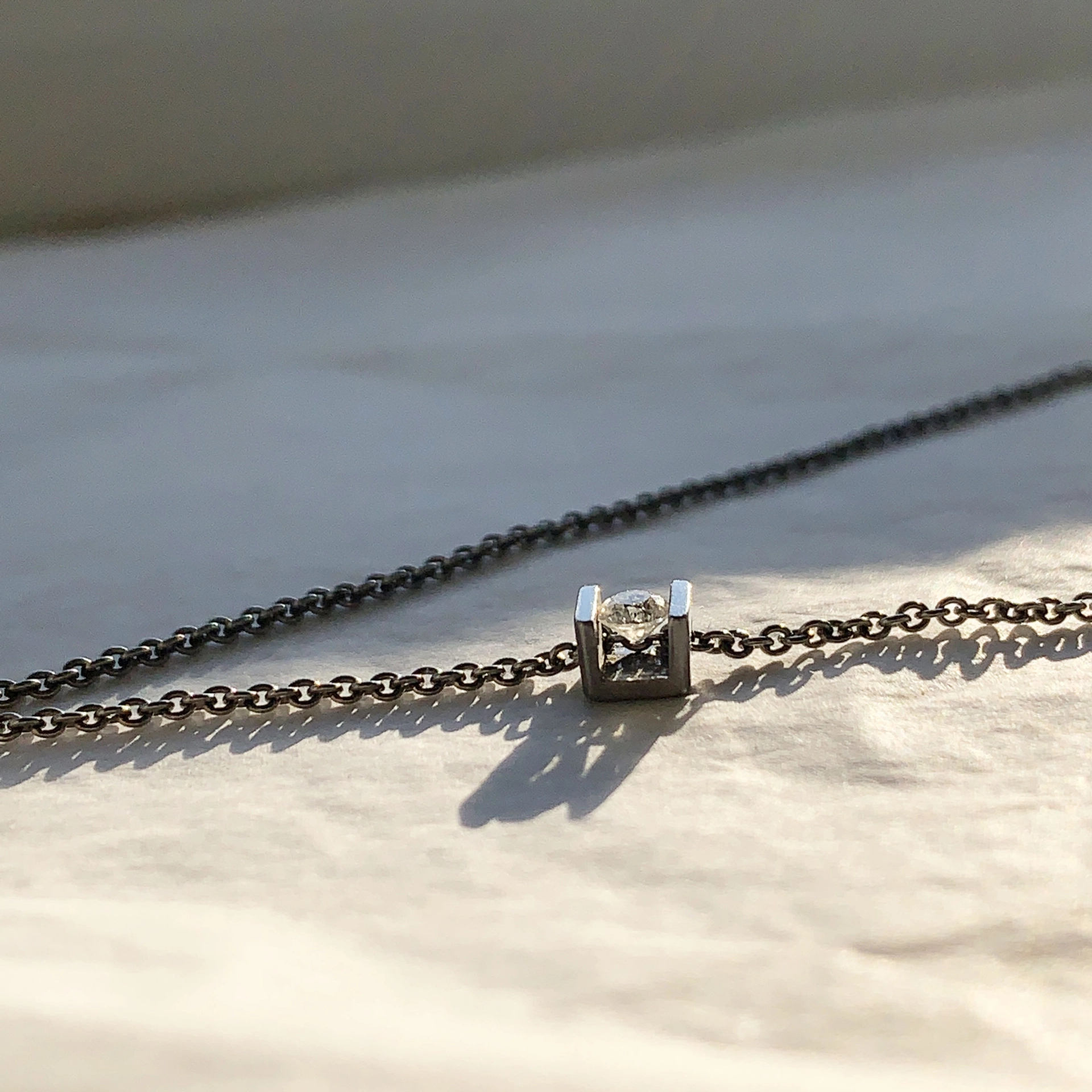Anhänger Humphrey Cube 0.10 ct Edelstahl nickelfrei mit Kette in Edelstahl