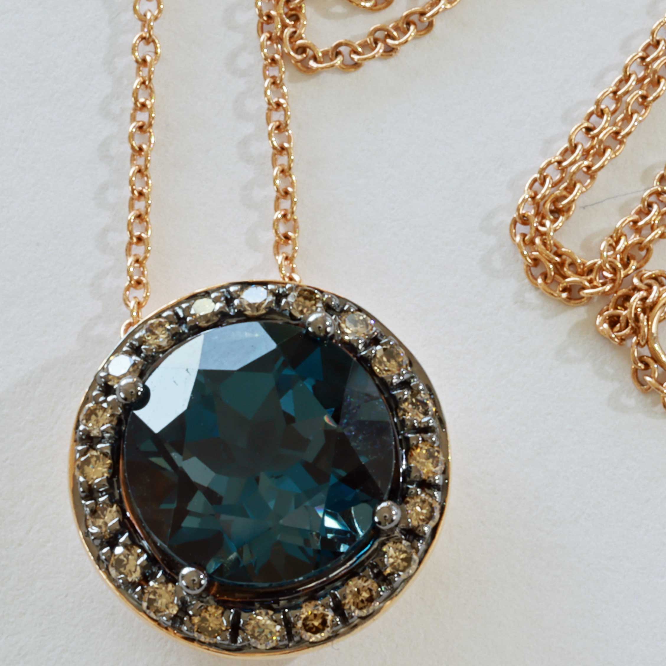 Blautopas Brillant Anhänger mit Kette 750er Rosegold schwarz rhodiniert 3.16 ct 0.21 ct STAHLGRAU BLAU COOL 