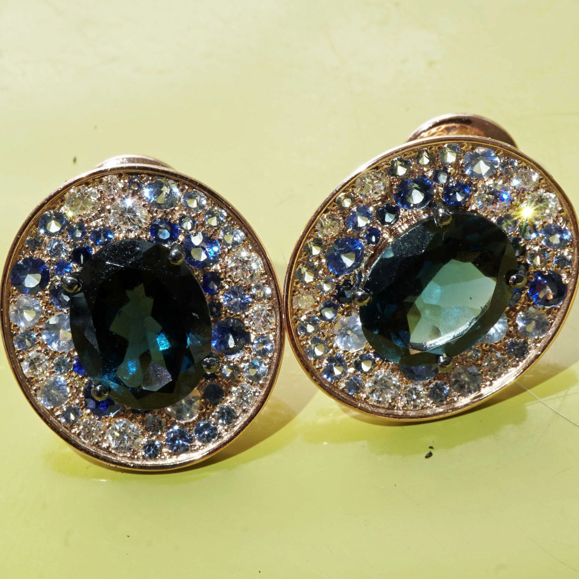 Topas Saphir Brillant Ohrstecker 750er Rosegold.....Power of Magic....mystische Farben