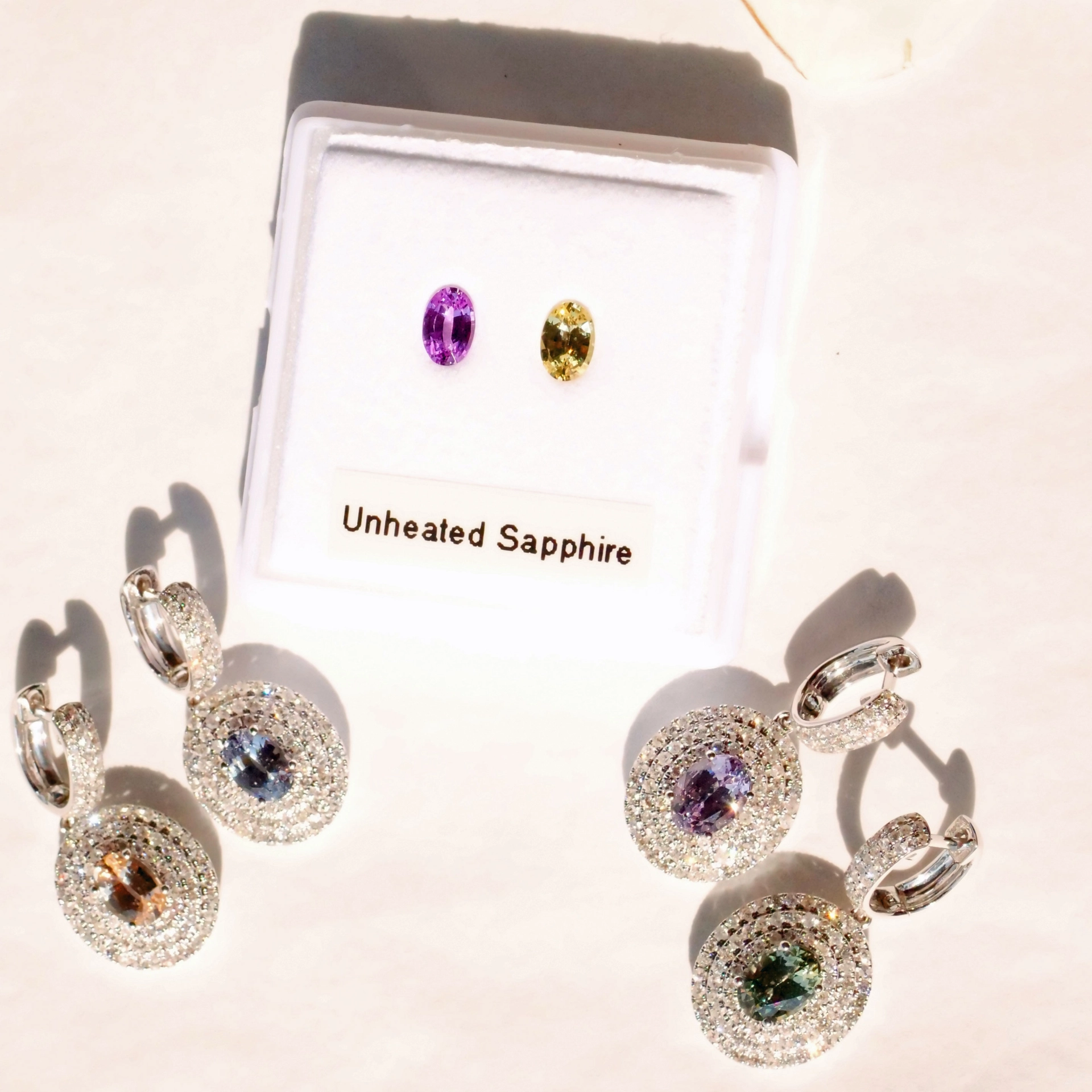 Saphir Brillant Ohrhänger 750er Weissgold aus der Ilakaka Mine Madagascar grün lavendel NATURFARBE