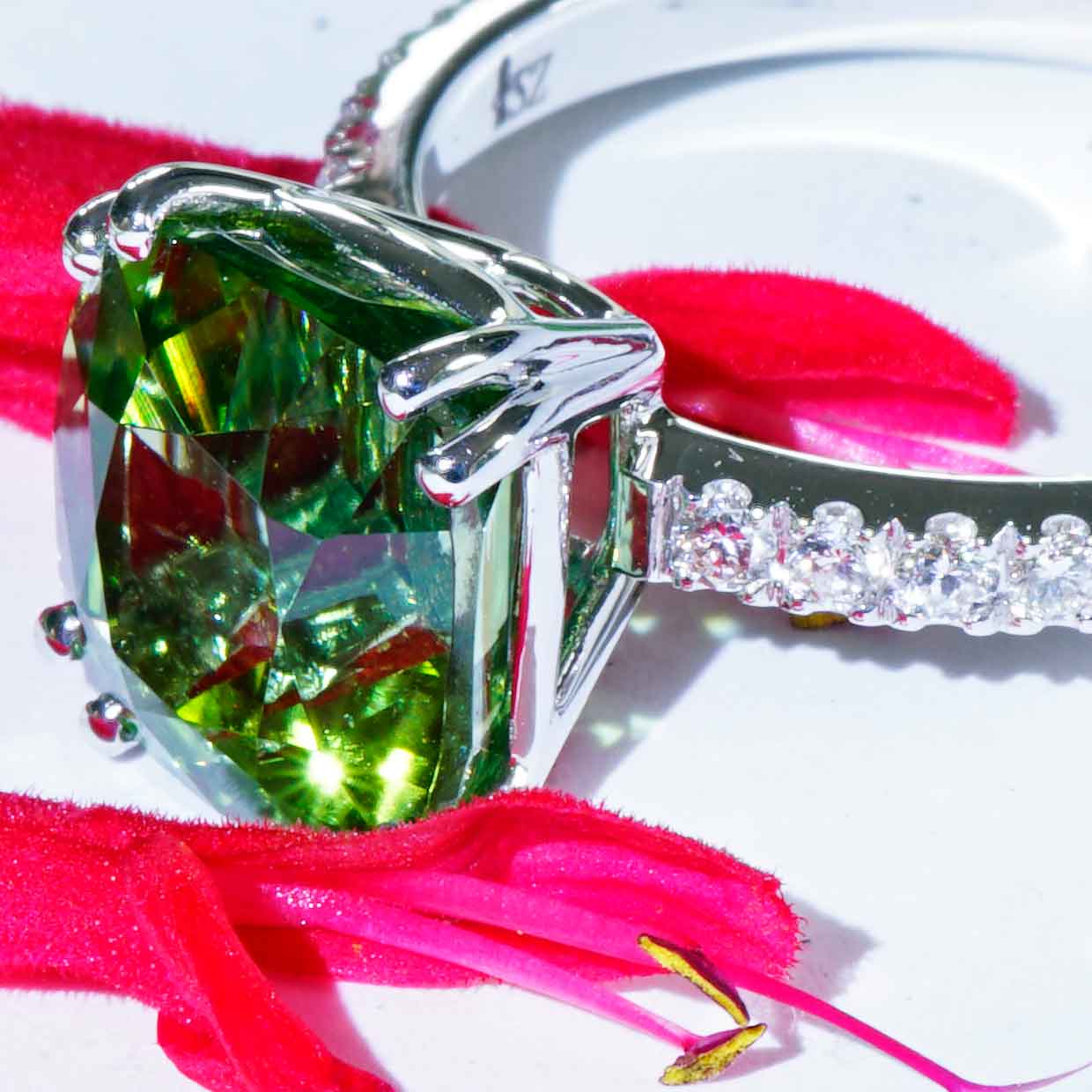 Lagun Grün-Blauer Turmalin Brillant Ring 750er Weissgold 4.86 ct 0.33 ct  Top Qualität Afghanistan 