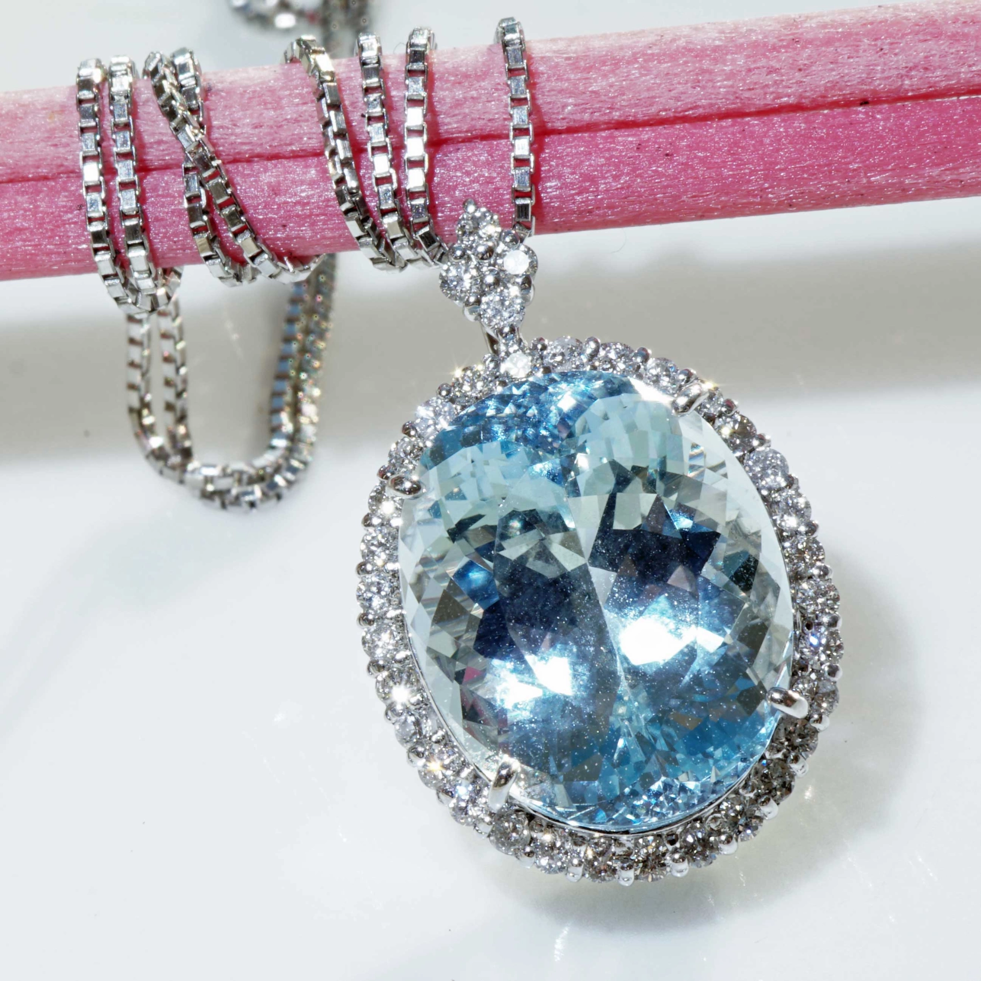 Santa Maria Aquamarin Brillant Anhänger 7.4 ct 0.35 ct Platin 950er mit Kette