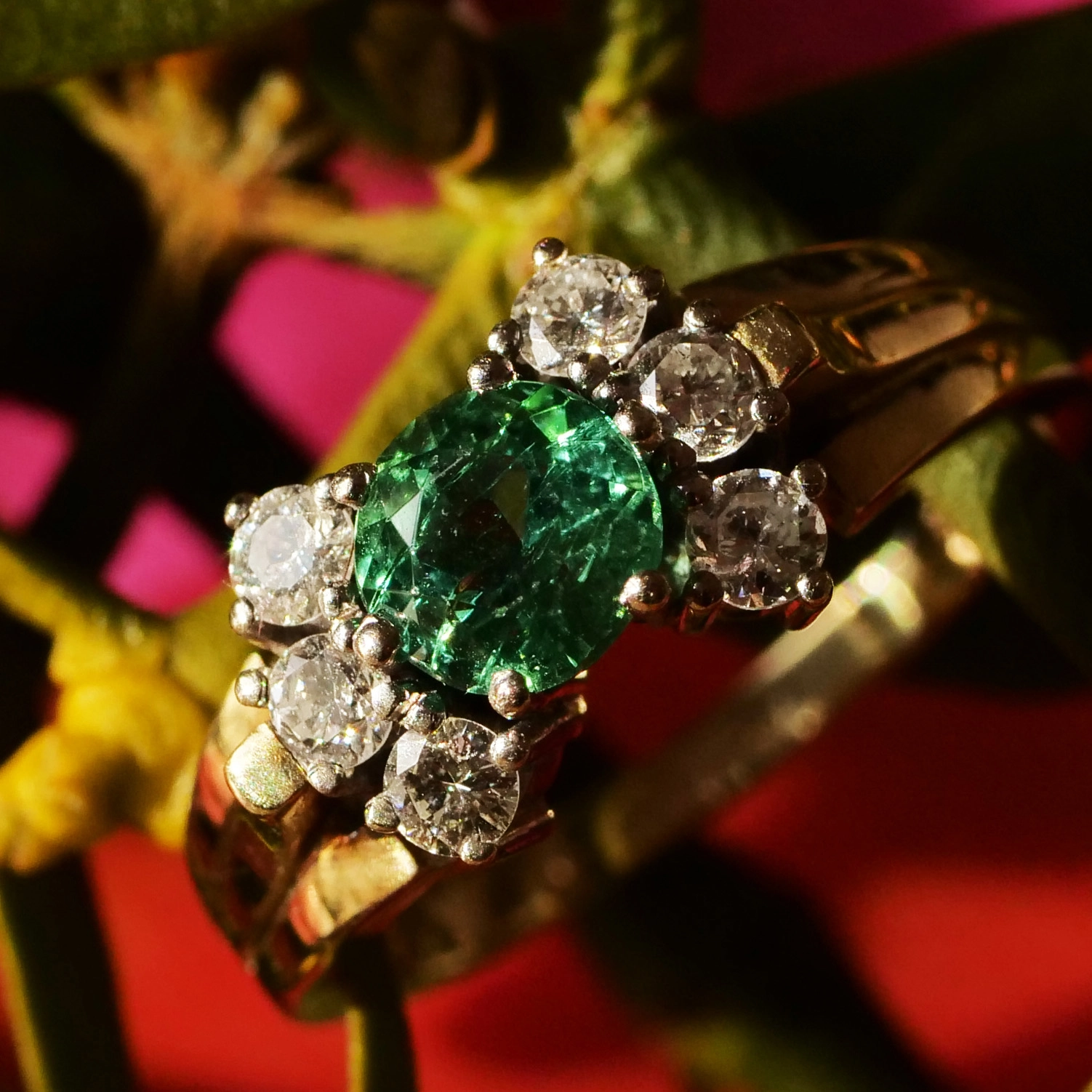 Smaragd Brillant Ring 585er Gelbgold 0.48 ct 0.60 ct AAA+ leuchtend 5,4 Gramm