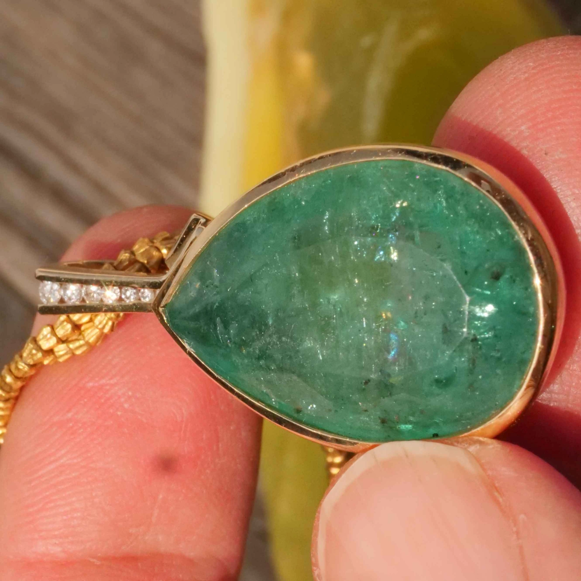 Smaragdtropfen Brillant Anhänger 585er Gelbgold 28 ct...Was für ein Hingucker