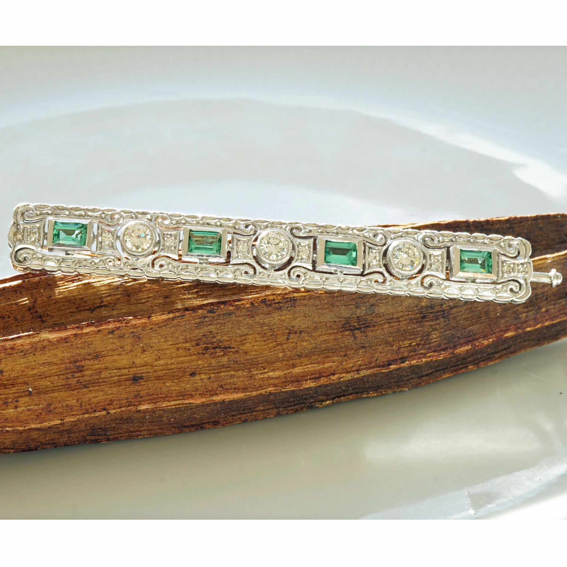 Vintage Stabbrosche um 1960 im Art Deco Stil 750er Weissgold 0.55 ct TW/VS