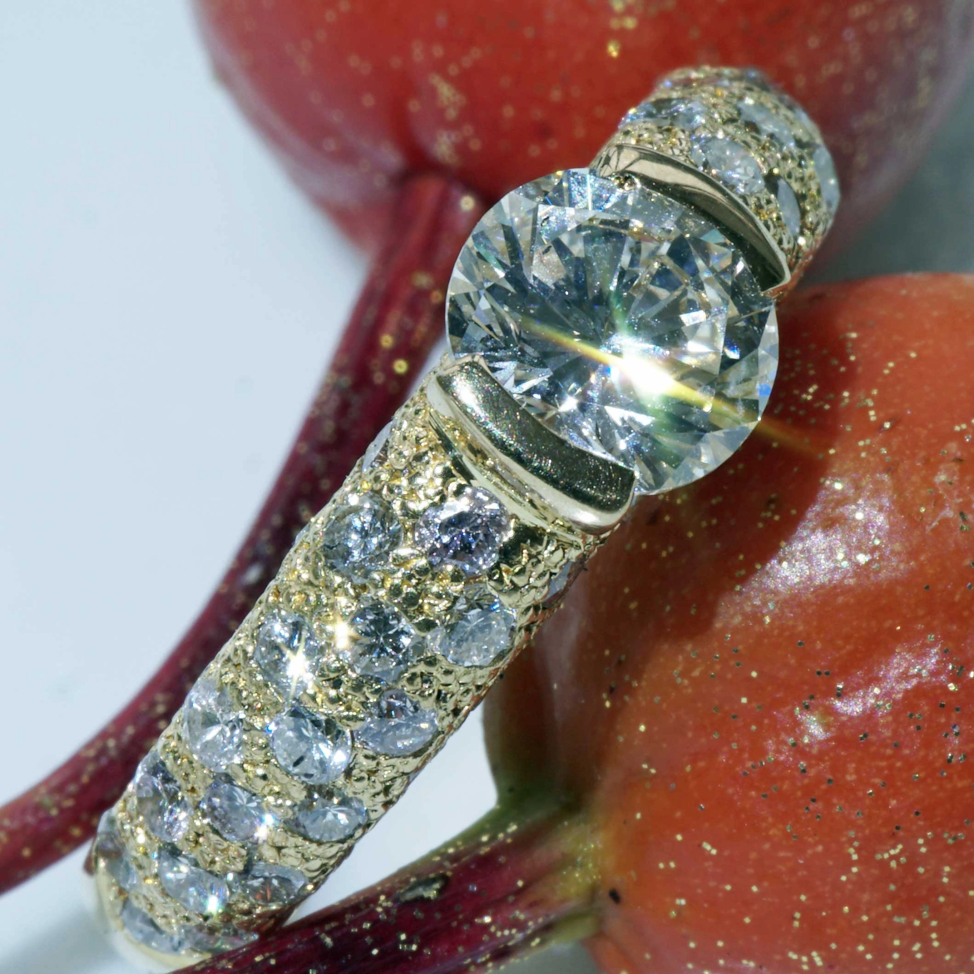 Solitär Brillant Ring 0.847 ct 0.334 ct 750er Gelbgold Handarbeit...schöne zeitlose Fassung..ein Hig