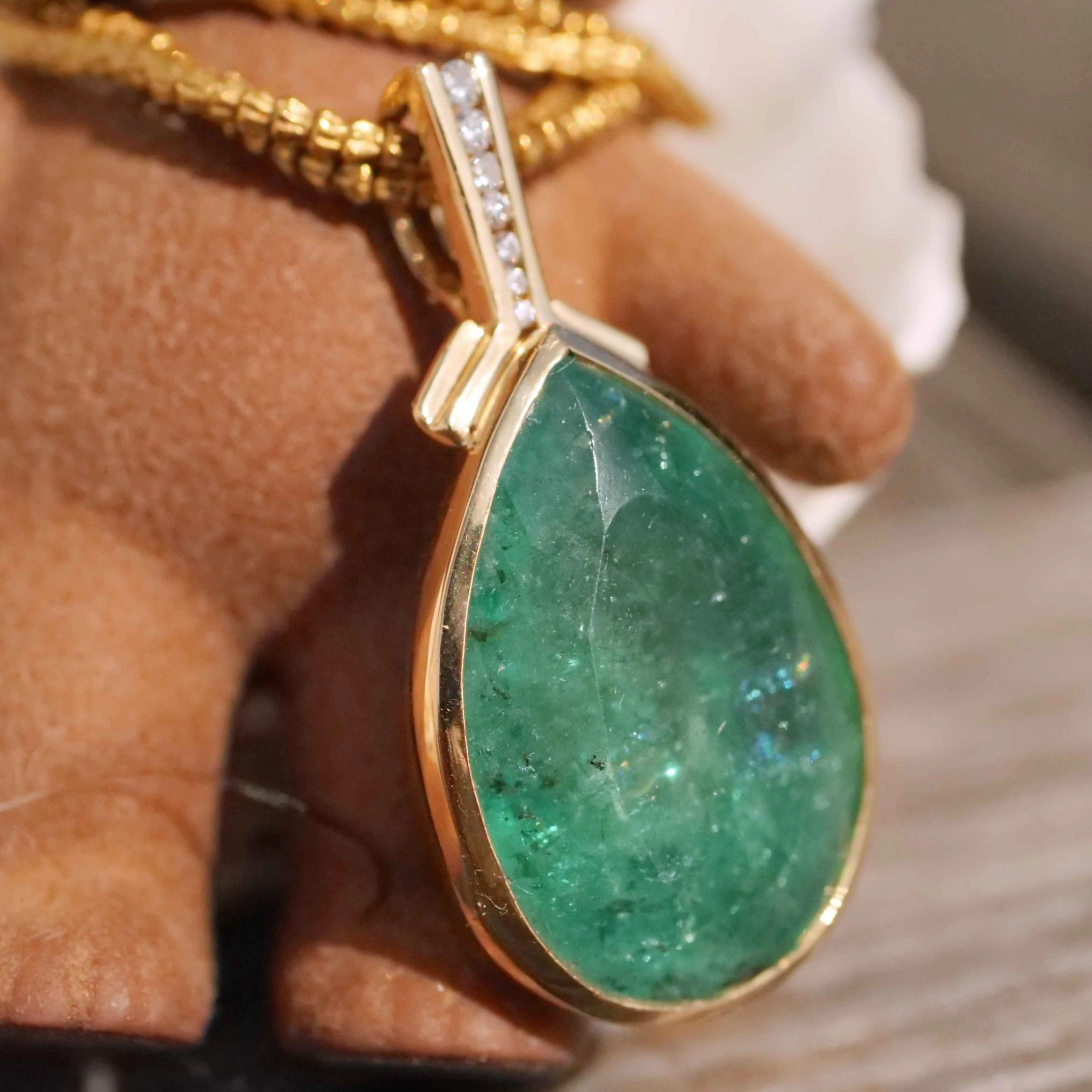 Smaragdtropfen Brillant Anhänger 585er Gelbgold 28 ct...Was für ein Hingucker