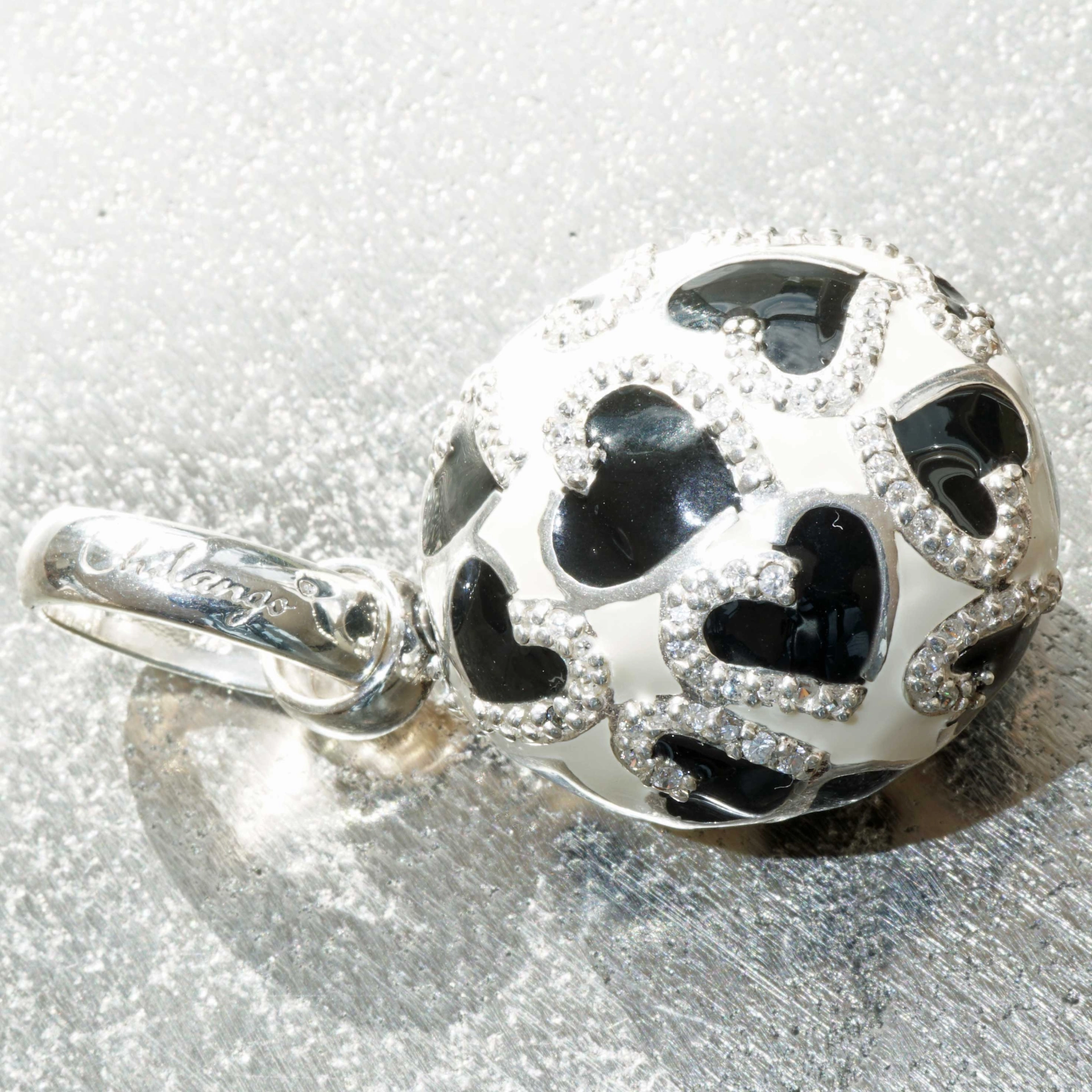 Original Chilango Anhänger im Stil Faberge Emaille Heart Black / White 925er Silber