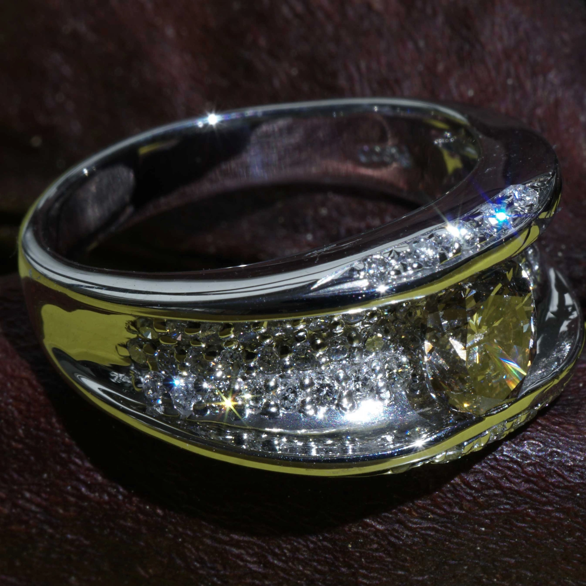 Brillant Ring 0.58 ct 1.03 ct ovaler Diamant feines Hellbraun und Reinweiss 900er Platin..karätiger Kontrast