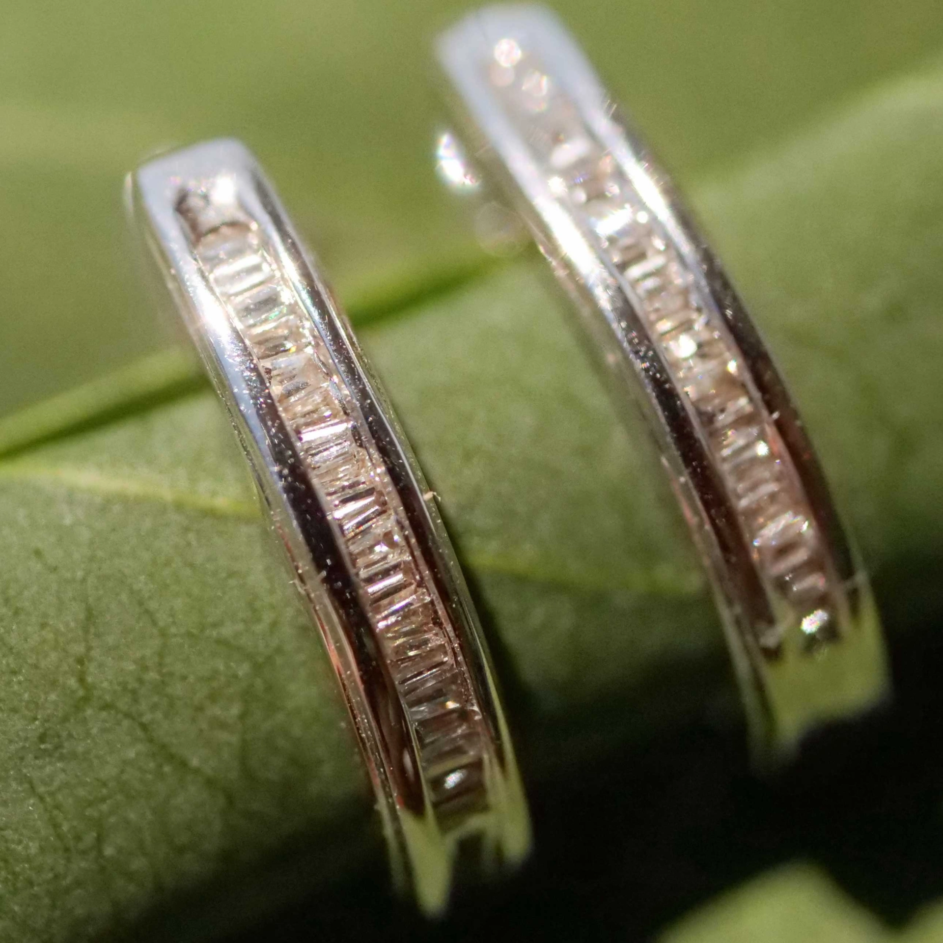 Diamant Klapp Creolen 0.25 ct W / SI 585er Weissgold ideal zum Einhängen