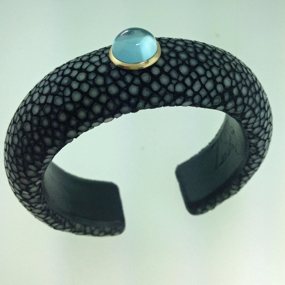 Topas Rochenleder Armreif 585er Gold