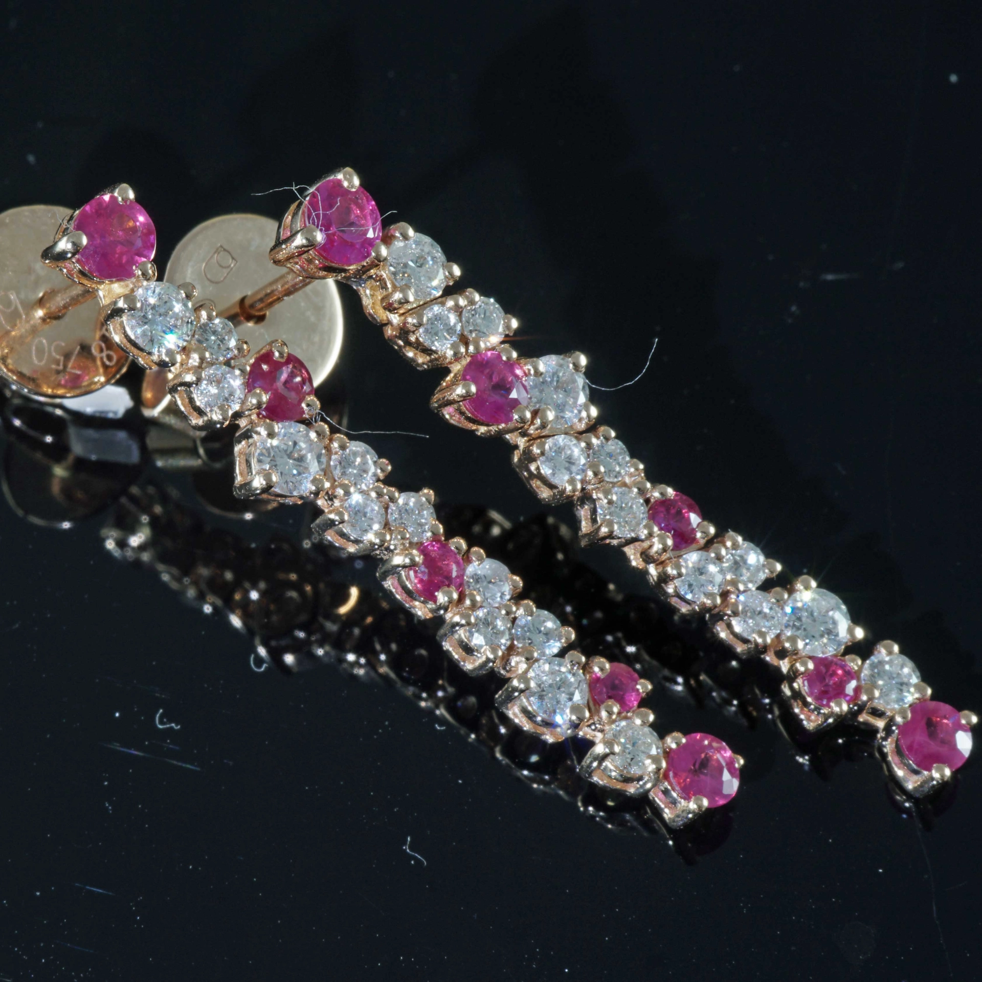 Rubin Brillant Ohrhänger 750er Rosegold 0.40 ct 0.56 ct ...unlimited Glory....tolles Design