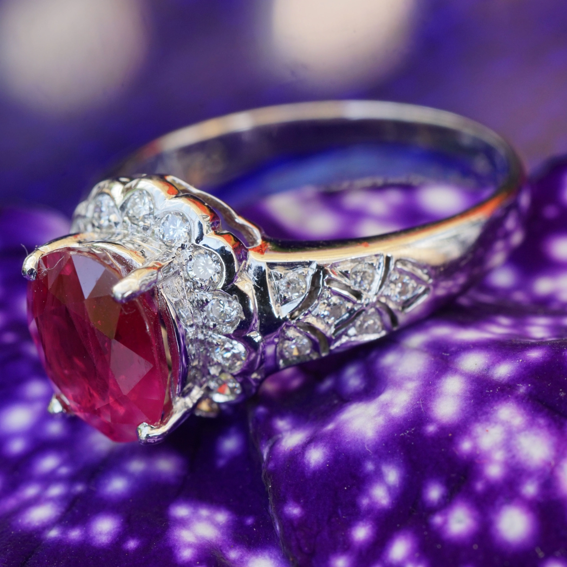 Eleganter Rubin Brillant Ring 750er Weissgold 1.60 ct 0.25 ct...tolles Geschenk!