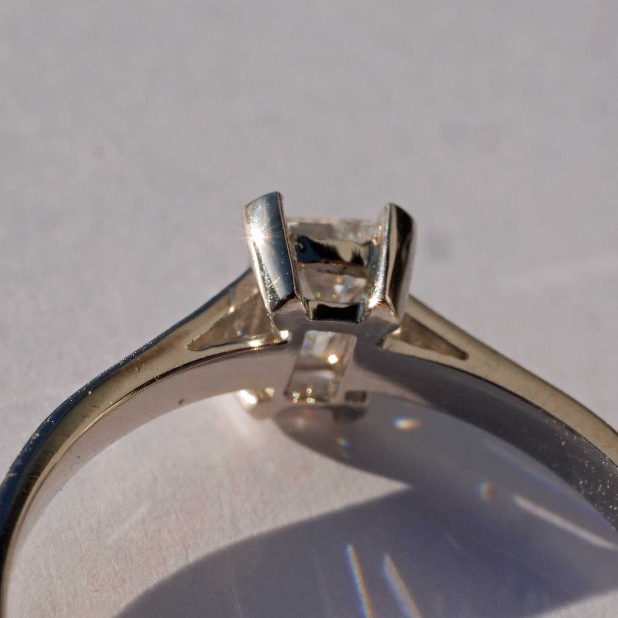 Emeraldcut Diamant Ring 0.64 ct D VS2 Silhouette Bentner GIA Zertifikat 950er Platin 