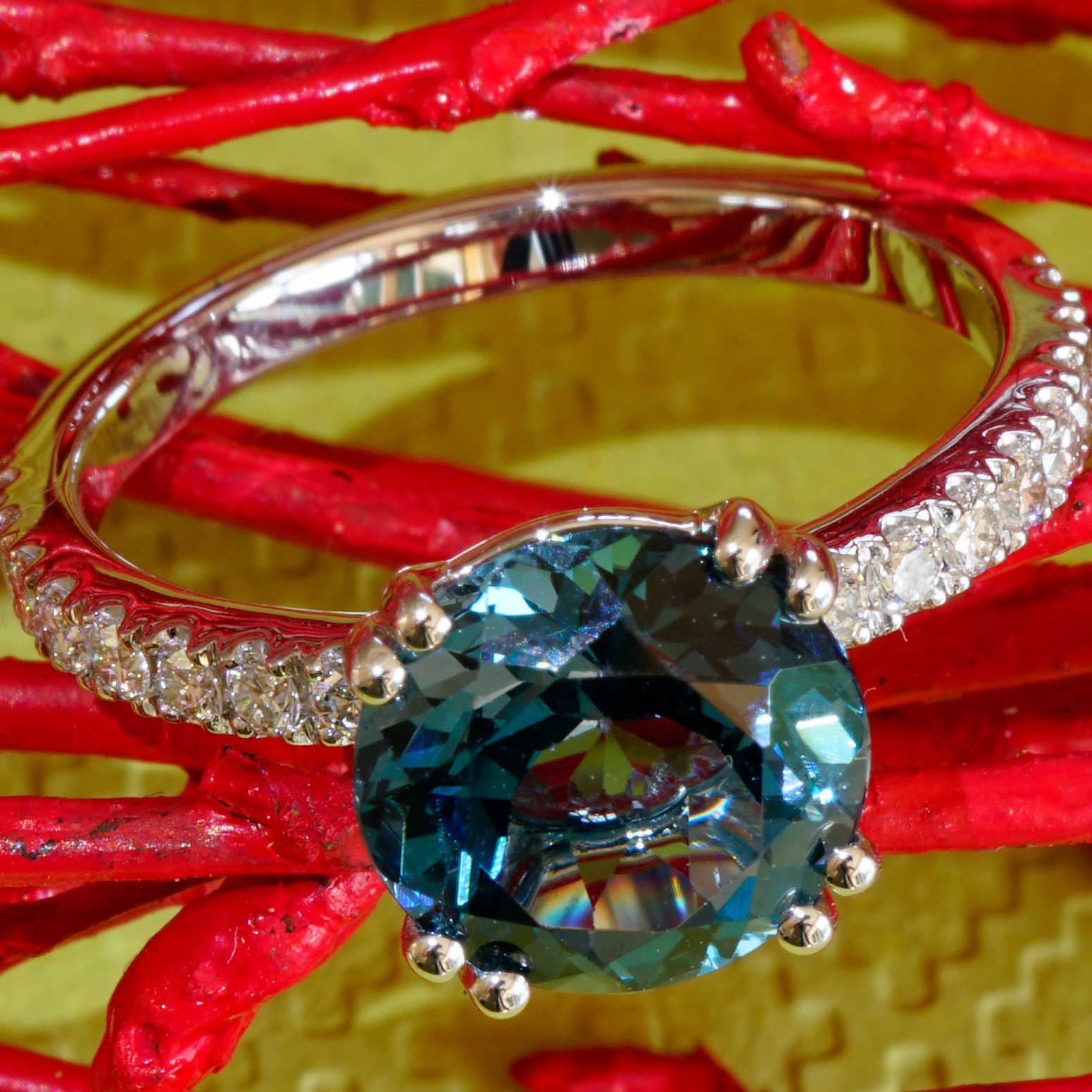London Blue Topas Brillant Ring 750er Weissgold 3.27 ct 0.33 ct  made in Italy...Edelschmiede 