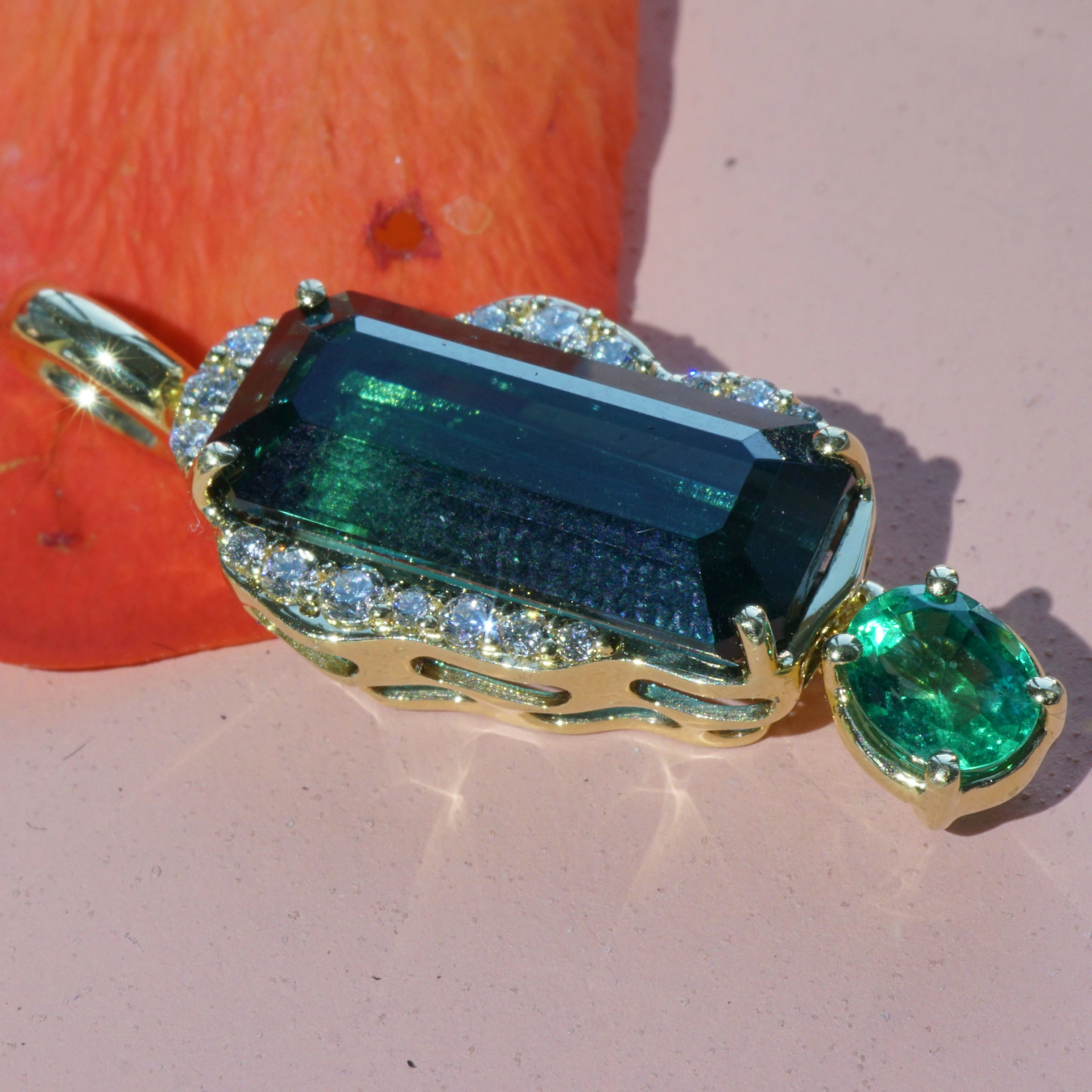 Turmalin Smaragd Anhänger 750er Gelbgold bicolor petrolblau-grün aus Afghanistan 5.30 ct ct
