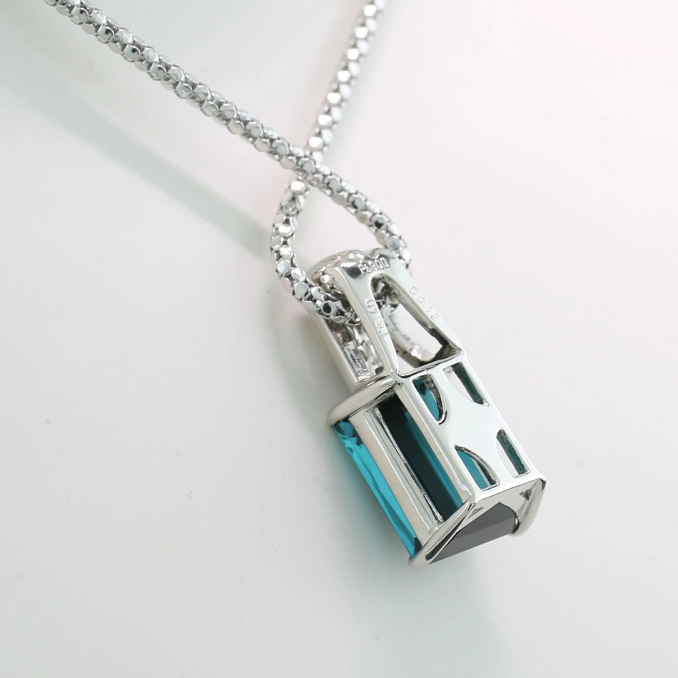 Blauer Turmalin Indigolith Anhänger mit Kette 900er-Platin 6.40 ct 0.12 ct