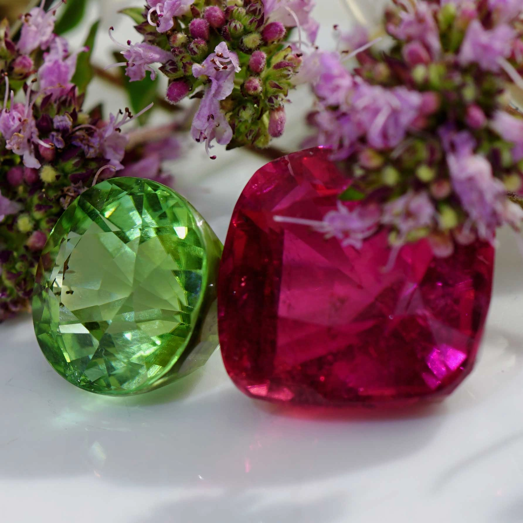 Rubellit der Extraklasse AAA+  23.10 ct Afghanistan Rubylight rot-pink mit unglaublicher Leuchtkraft