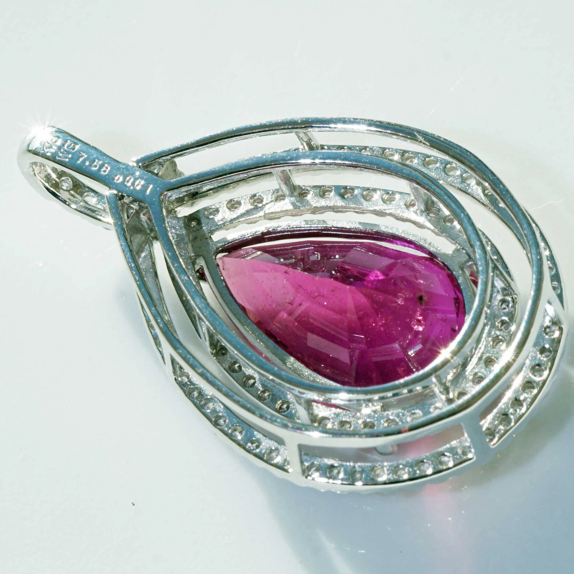 Rubelith Brillant Anhänger 750er Weissgold 7.58 ct 0.61 ct...HOT PINK...Ausnahme Farbe