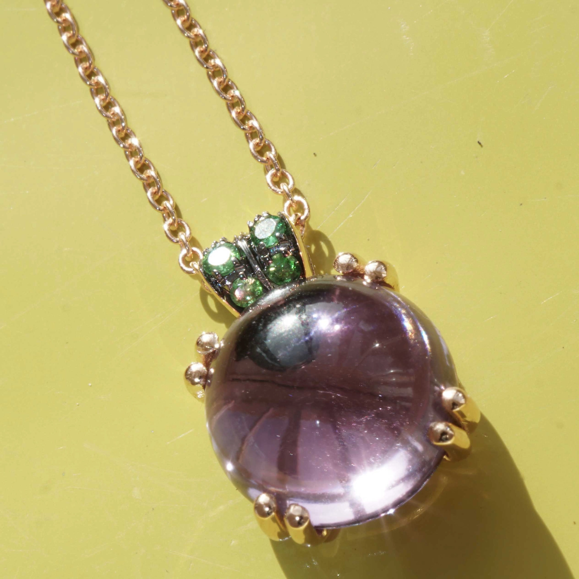Amethyst Tsavorith Anhänger mit Kette 750er Rosegold...Bubbles..runde Edelstein Cabochons zum Verlie