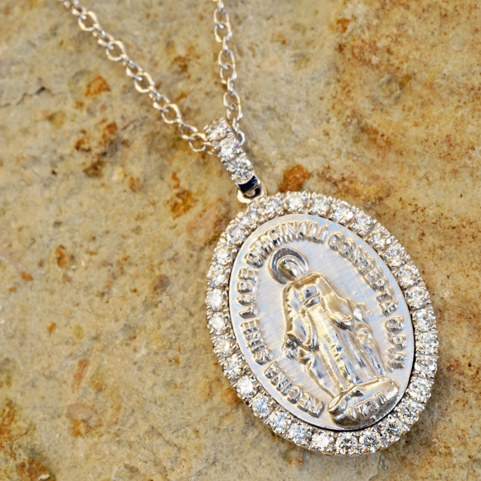 Brillant Madonnen Anhänger 750er Weissgold m. Kette 20 x 11 mm...so stylish