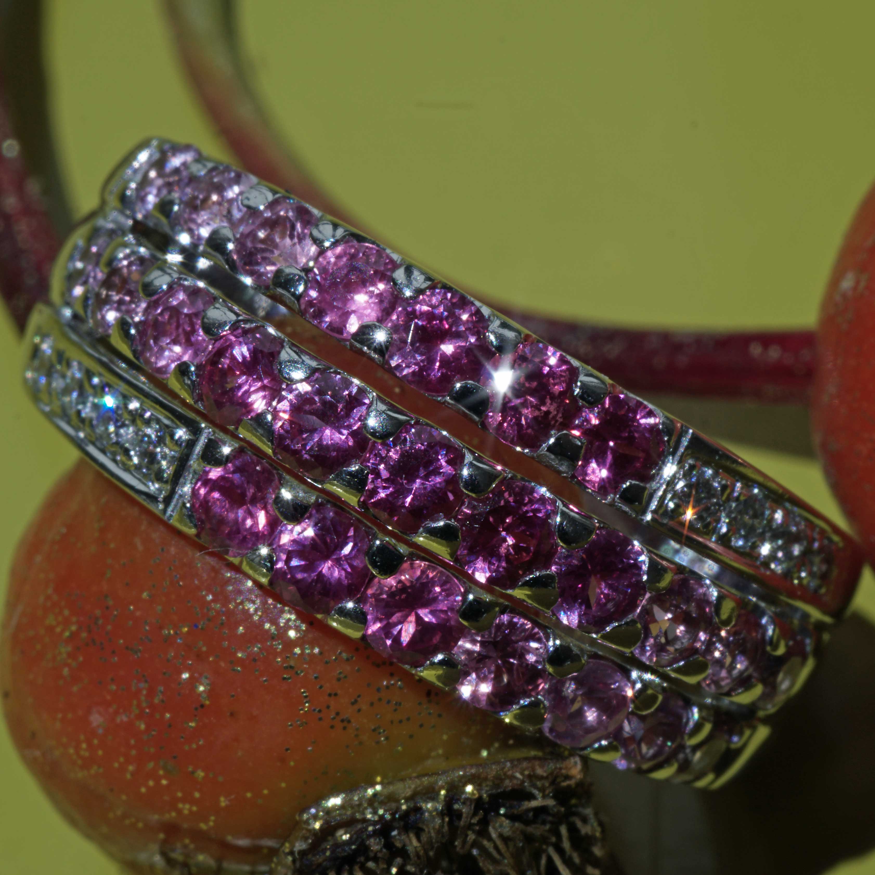 Pink Saphir Brillant Ring 750er Weissgold 1.50 ct 0.08 ct interessante Farbabstufungen von hell zu dunkel