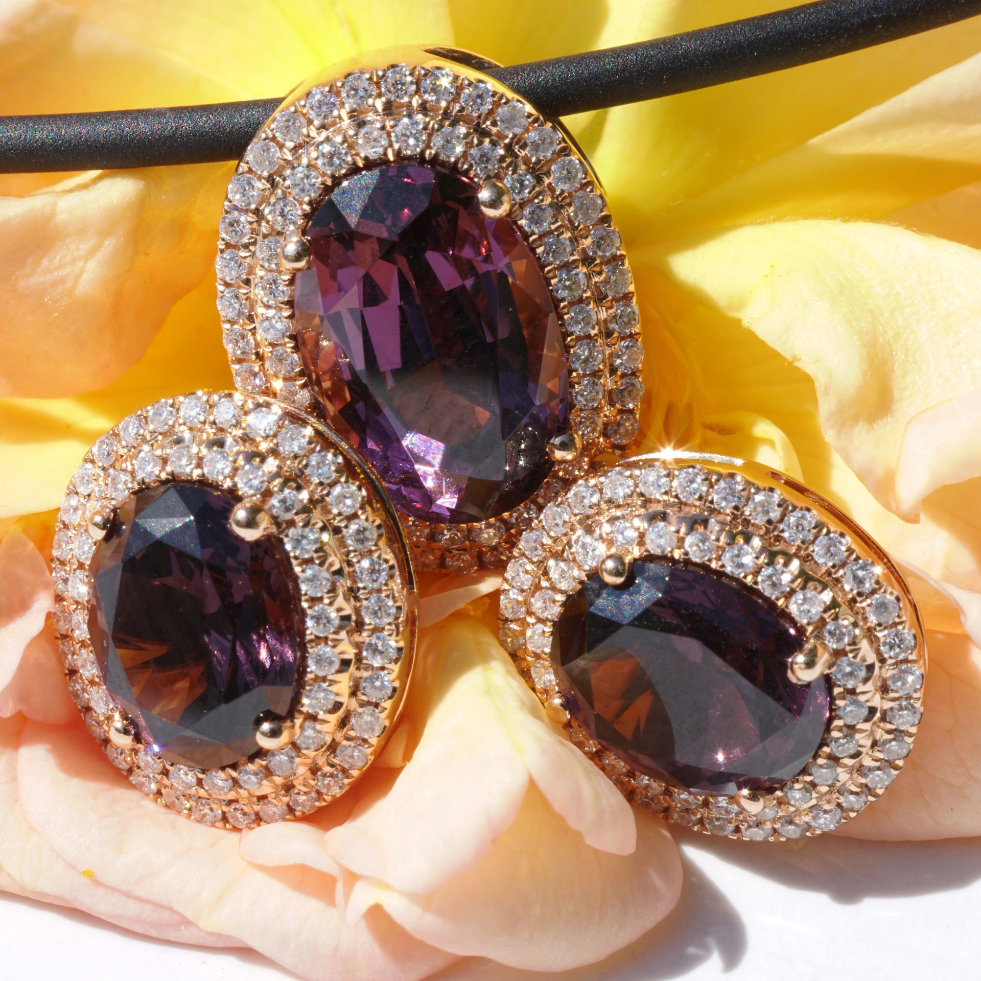 Spinell Brillant Ohrstecker 2.51 ct 0.28 ct violett Myanmar unbehandelt TOPQUALITÄT 750er Rosegold