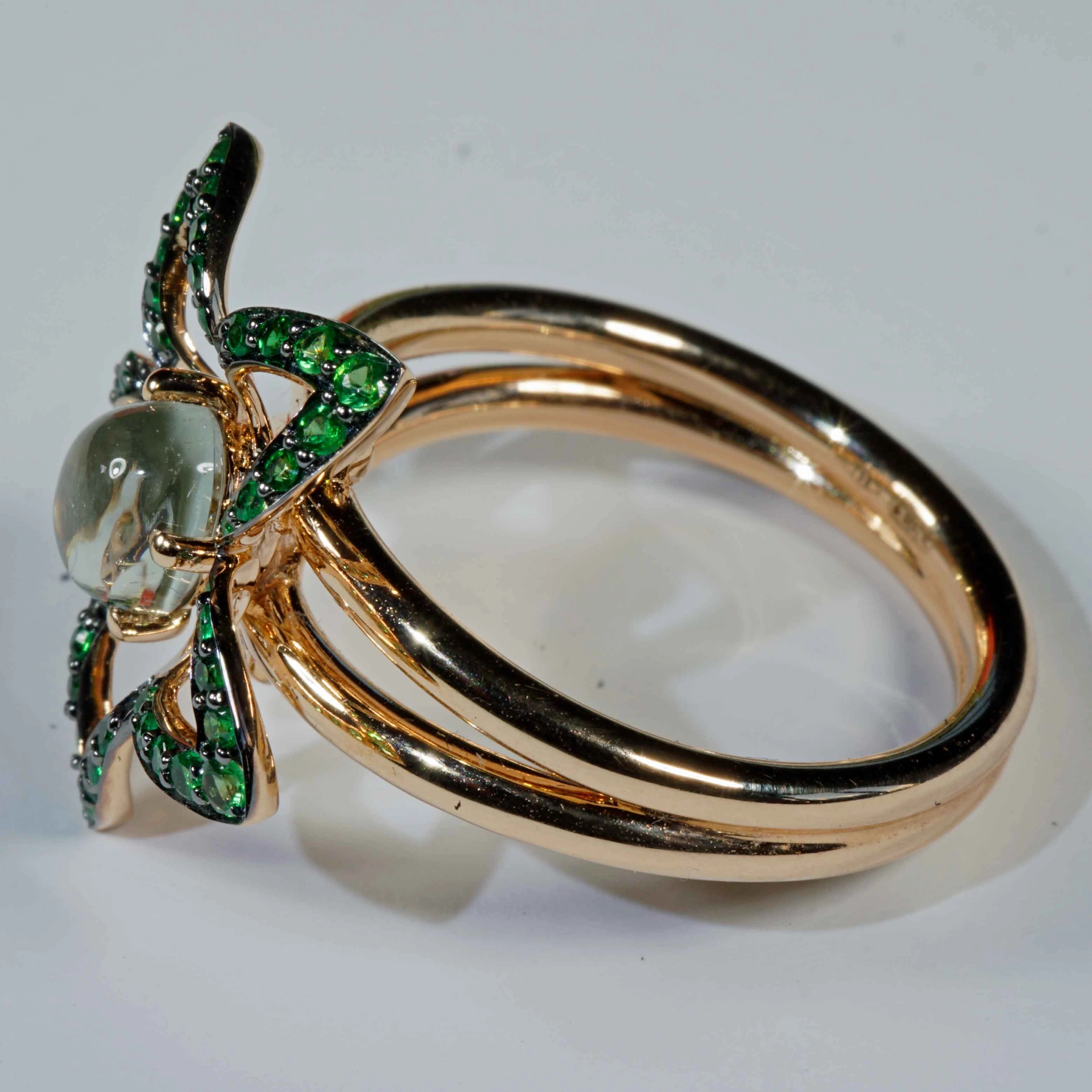Blüten Mondstein Tsavorith Ring 750er Rosegold 0.48 ct 1 ct...verspieltes Design aus Italien