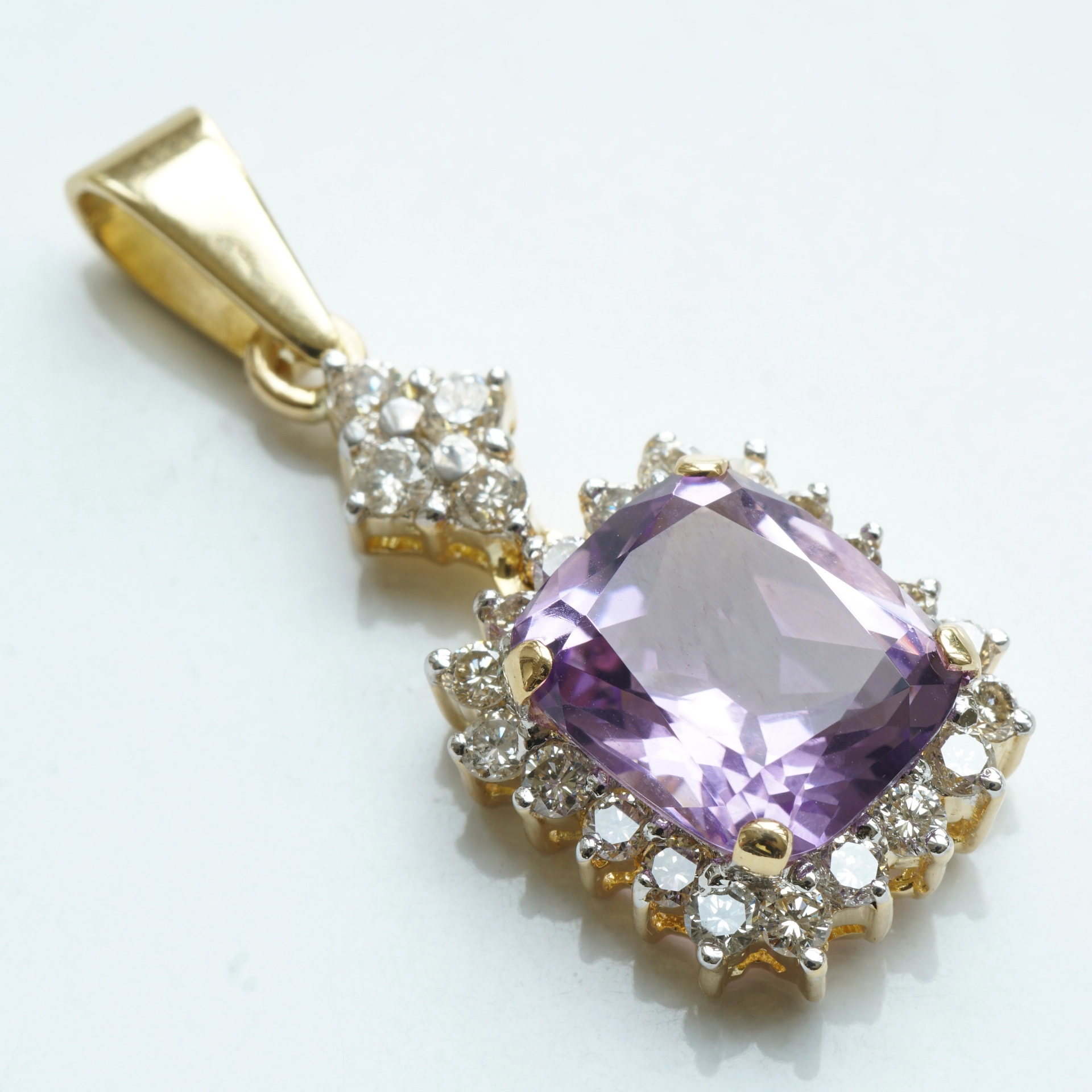 Amethyst Brillant Anhänger 750er Gelbgold 3.35 0.35 ct W VS-SI 6 Gramm Fliederfarben