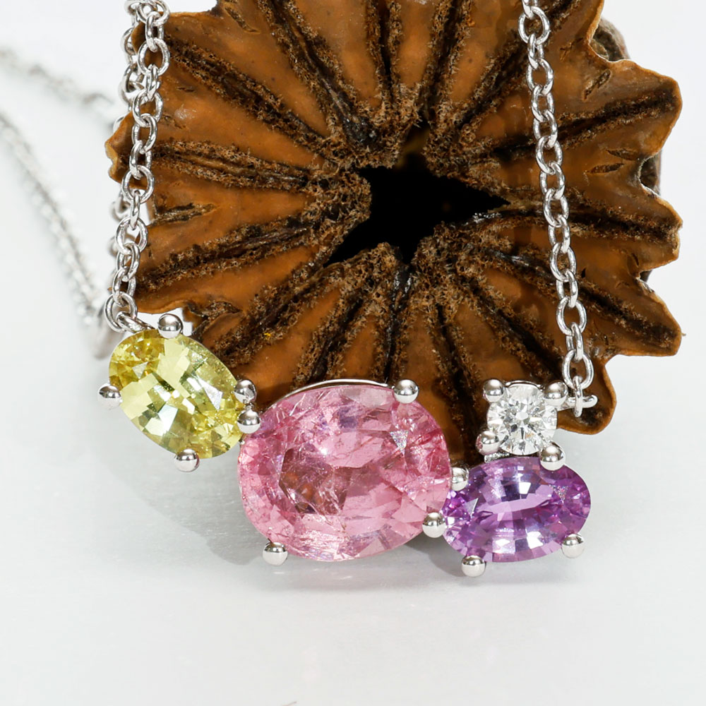 Saphir Spinell Brillant Collier 750er Weissgold 2.60 ct 0.20 ct Ilakaka Mine Madagascar gelb lila NATURFARBE und Tadschikistan