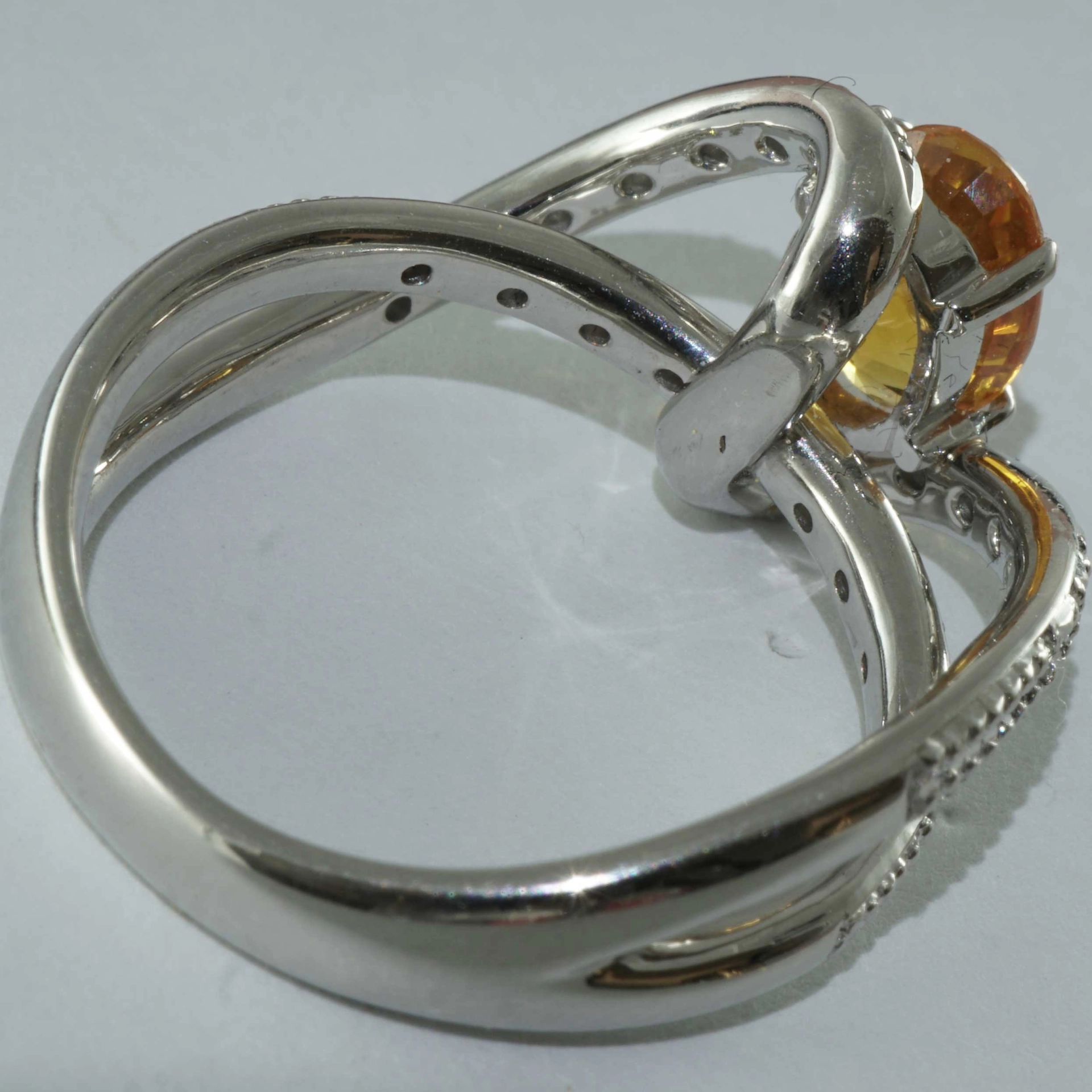 Gelber Saphir Brillant Ring in 900er Platin 1.60 ct 0.16 ct  eleganter verspielter Entwurf