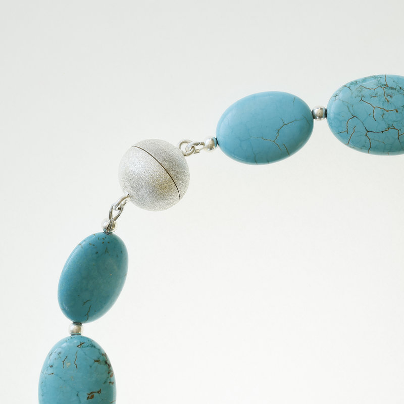 Howlith Bernstein Collier mit Magnetschliesse in 925er Silber und Blütenanhänger I So wirkt Bernstein frisch und modisch