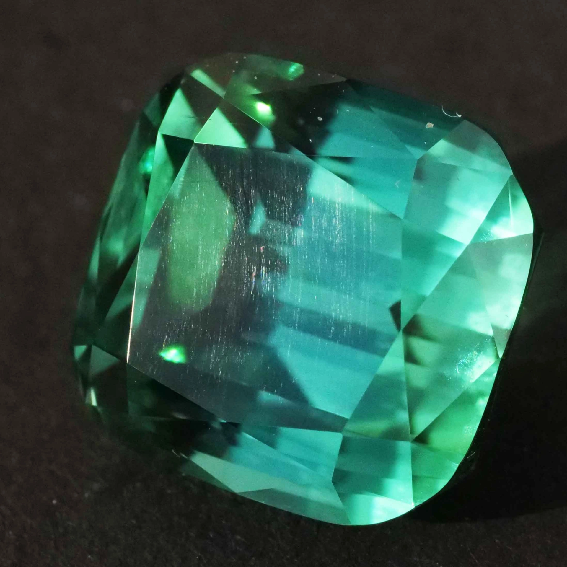 Lagoon/ Lagun Turmalin der Superklasse AAA+  21.56 ct Afghanistan 98% rein Investment Edelstein