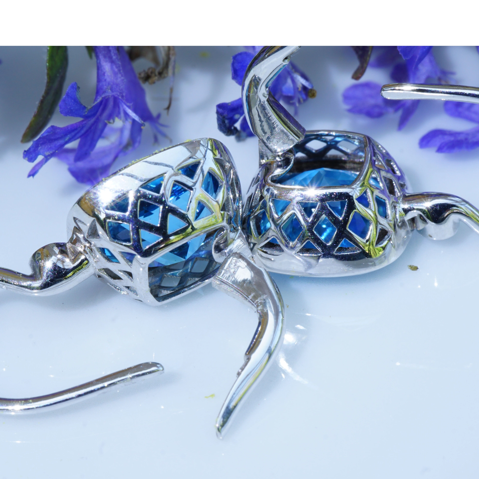 Ohrhänger Blautopas Brillant 750er Weissgold tolle Juweliersarbeit made in Italy