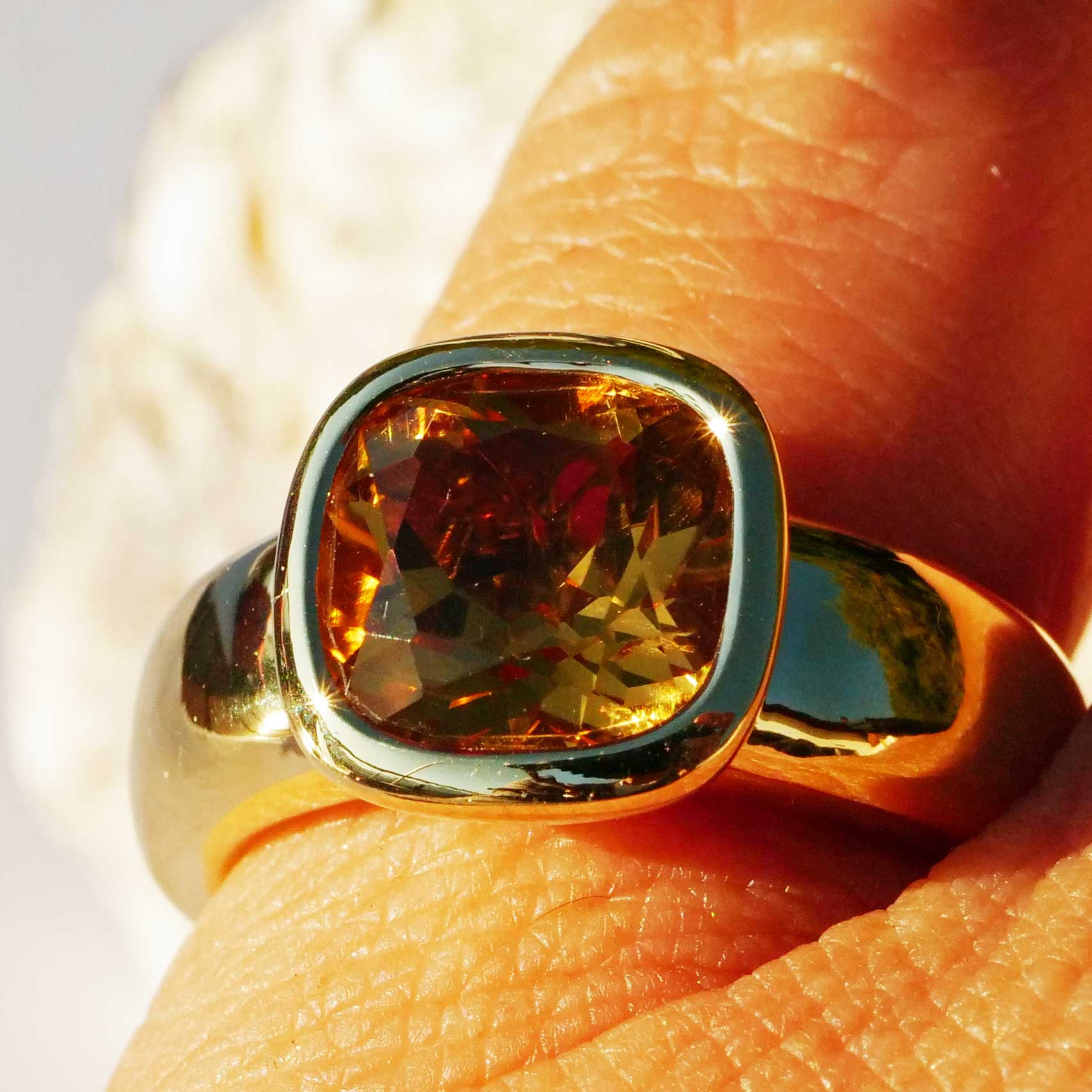 Citrin Ring 750er Gelbgold Valenza .....bella Italia....kleiner Kardinalring...so trendy 