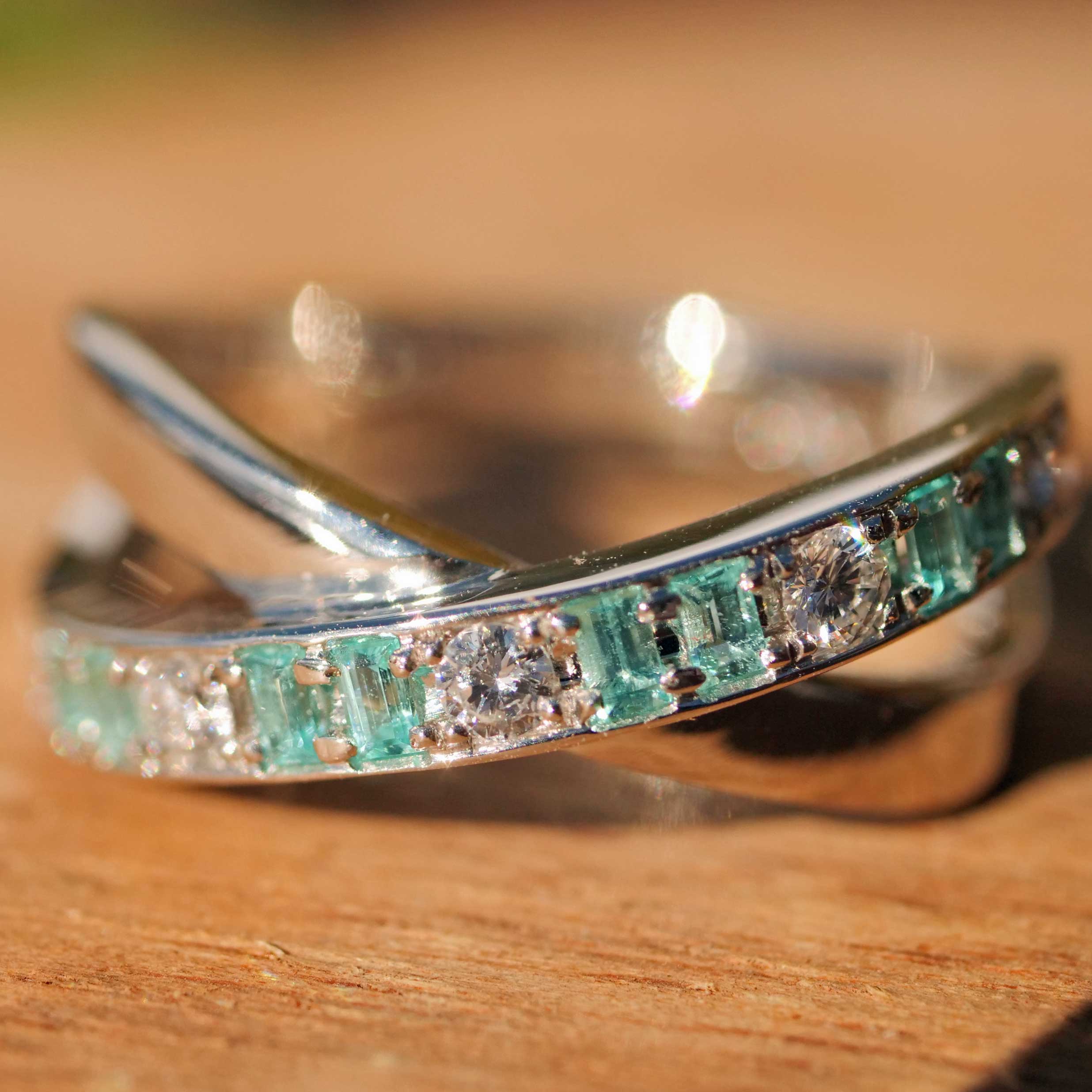 TOP Selection Paraiba Brillant Ring 0.17 ct 0.16ct 950er Platin mit besonders reinen Edelsteinen