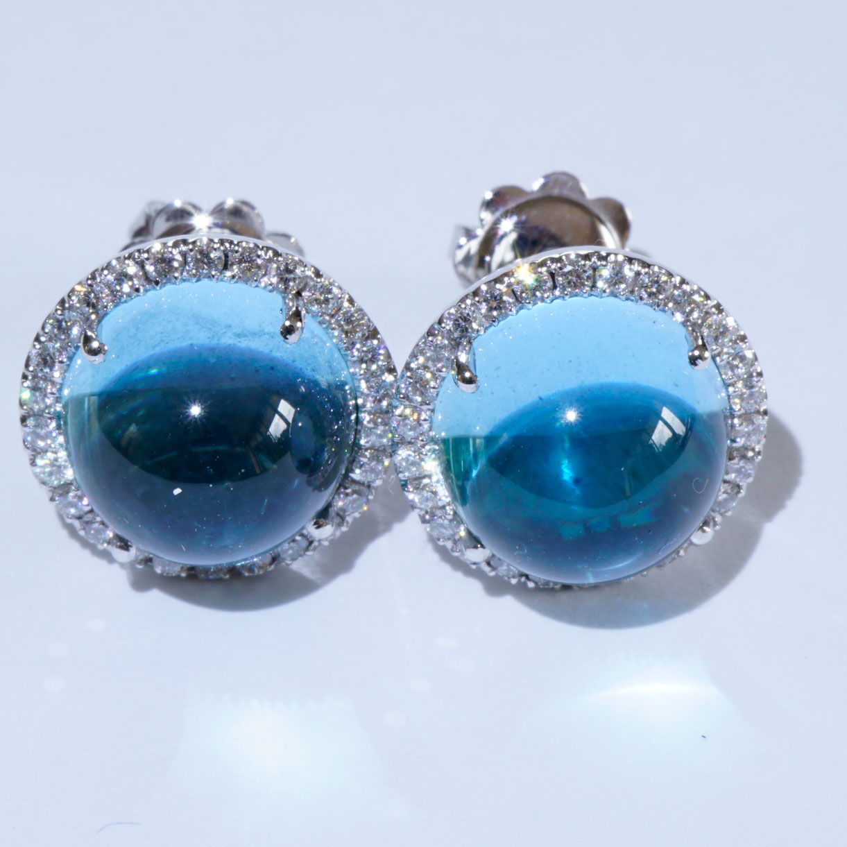 Blautopas Brillant Ohrstecker  750er Weissgold..Lightblue Bubble..13 mm Durchmesser 
