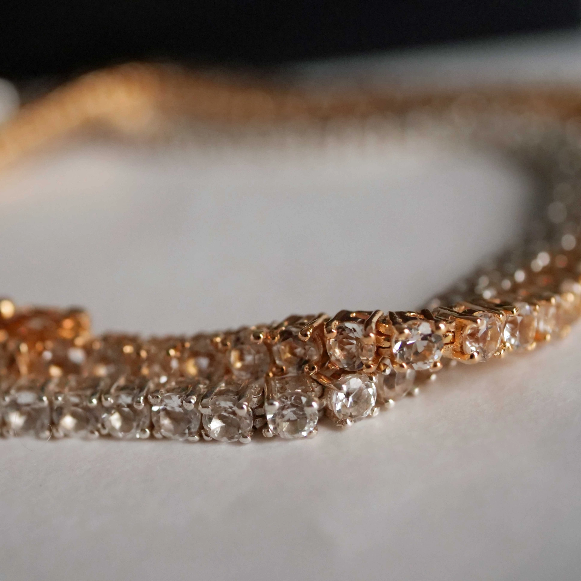 Chilango Armband Bangles Bergkristall Tennisarmband 19,5 cm lang 925 Silber Gold Plated