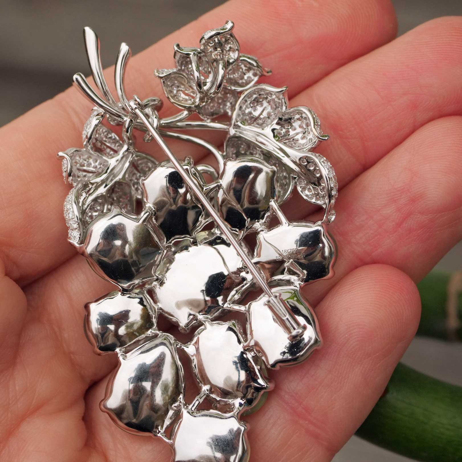 Wein Prehnit Brillant Brosche mit Anhänger 750er Weissgold 70 ct 2.19 ct TW / VVS VS Meisterstück