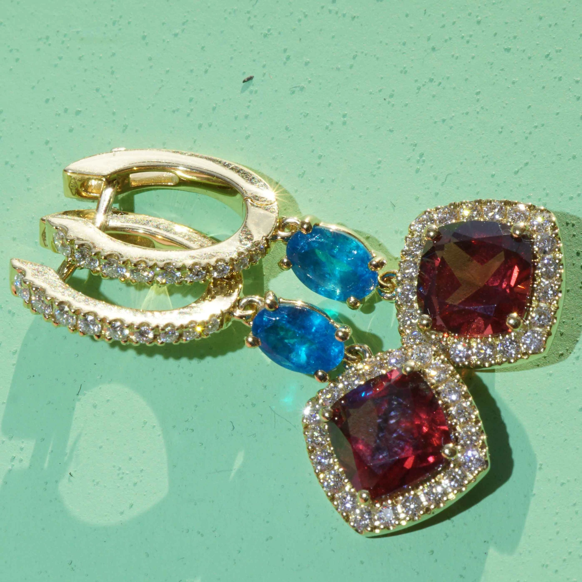 Paraiba-Apatit Granat Ohrcreolen Hänger 750er Gelbgold 4.91 ct 0.67 ct STARKE Farbenkombination