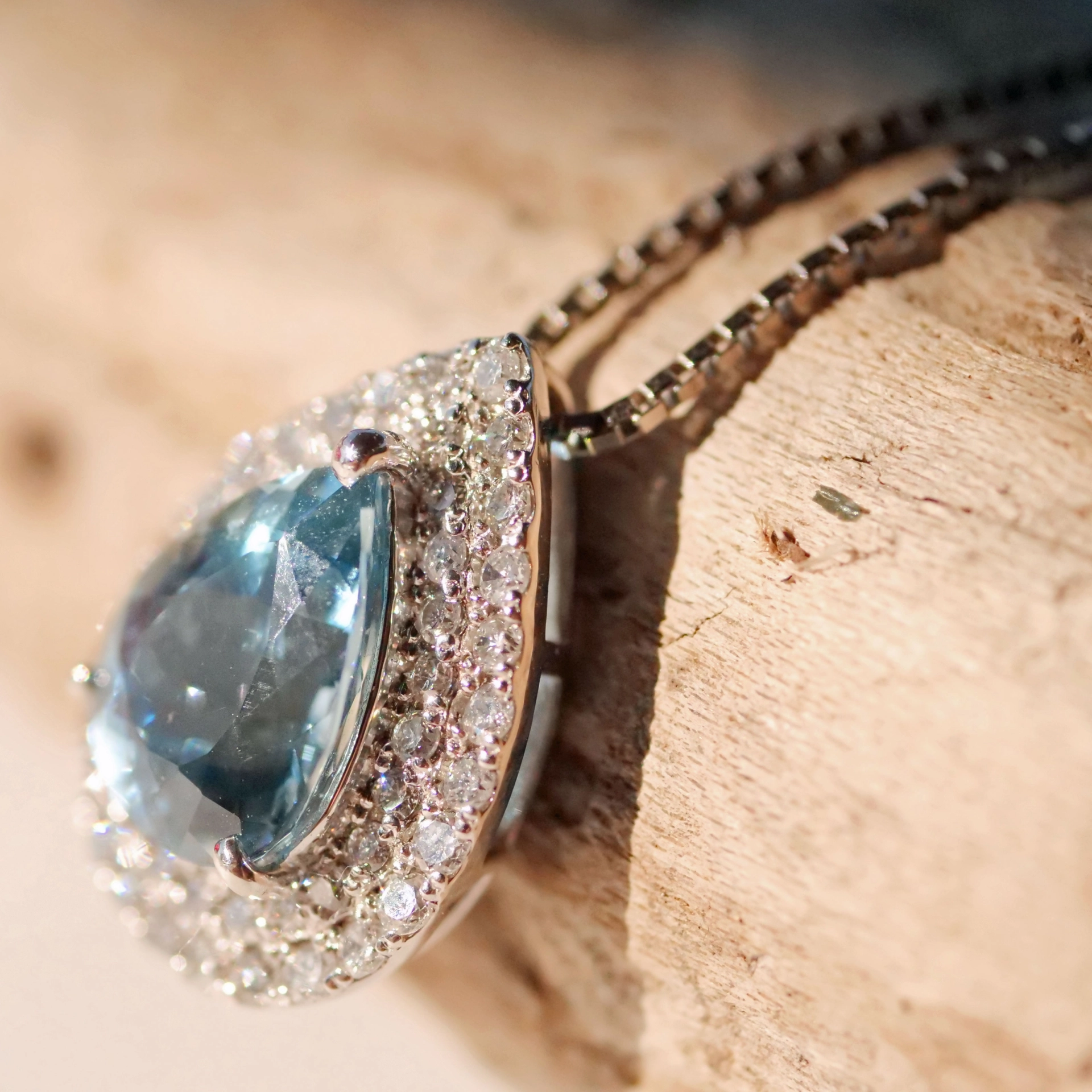 Santa Maria Aquamarin Brillant Anhänger 2.73 ct 0.63 ct Platin 950 intensive Farbbrillanz