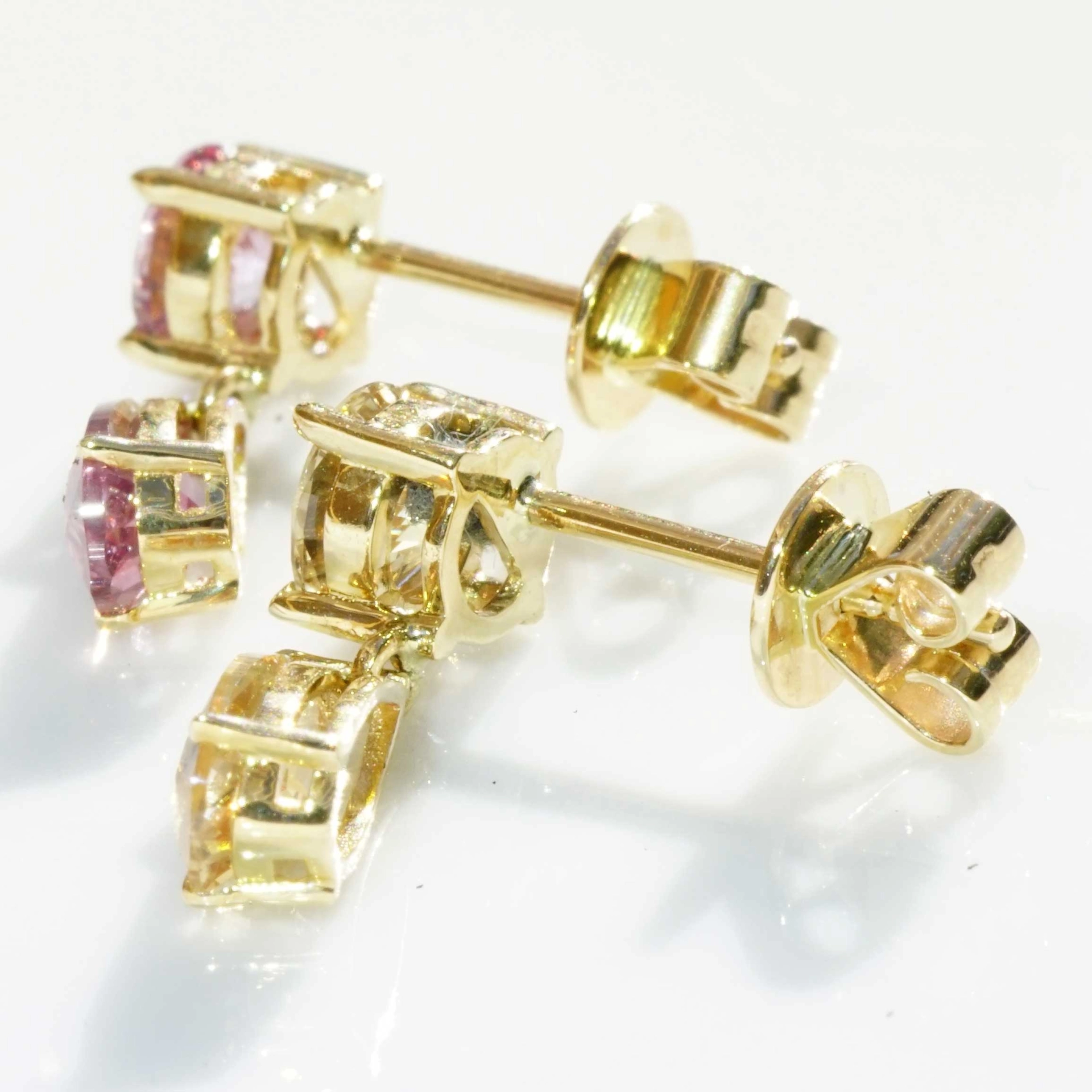 Saphir Ohrhänger 2.45 ct 585er Gelbgold Ilakaka Mine Madagascar pink-lila gelb NATURFARBE