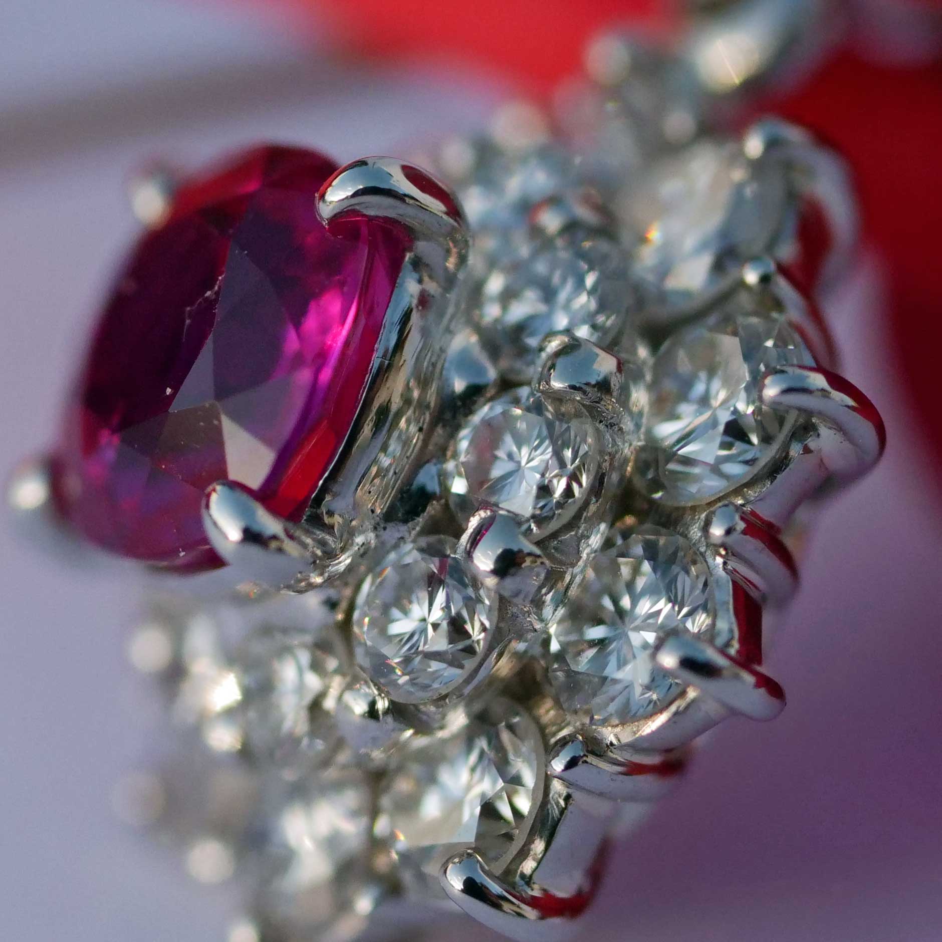 BURMA unerhitzt Rubin Brillant Anhänger m. Kette 0.84 ct 1.01 ct GIA Zertifikat 900er/850er Platin 