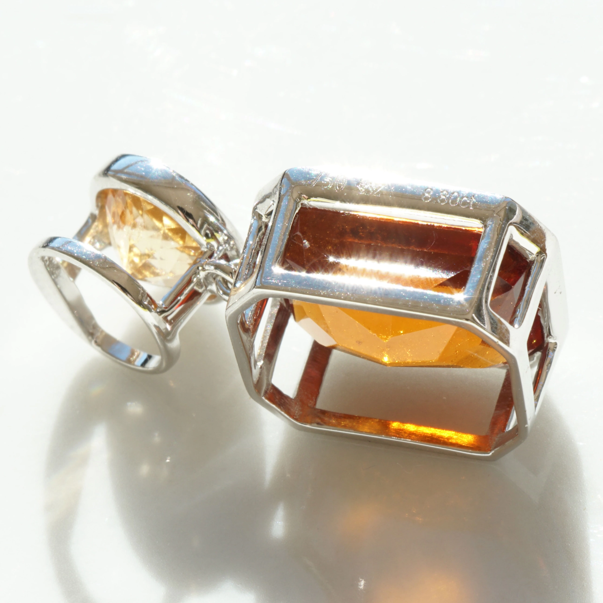 Hessonit Anhänger 750er Weissgold Vulkanisches Feuer 7.19 ct 1.61 ct Sri Lanka