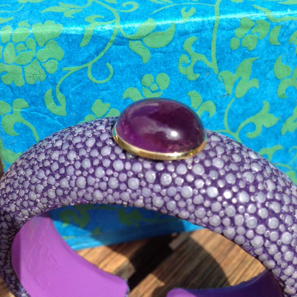 Amethyst Rochenleder Armreif  585er Gold 14 kt Gelbgold