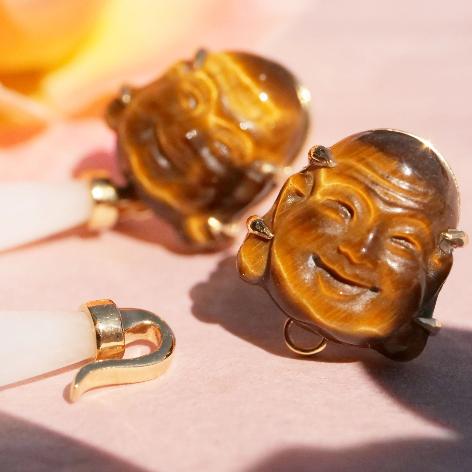 Tigerauge Budda Cacholong Ohrhänger 750er Gelbgold...bringen Glück und schauen klasse aus