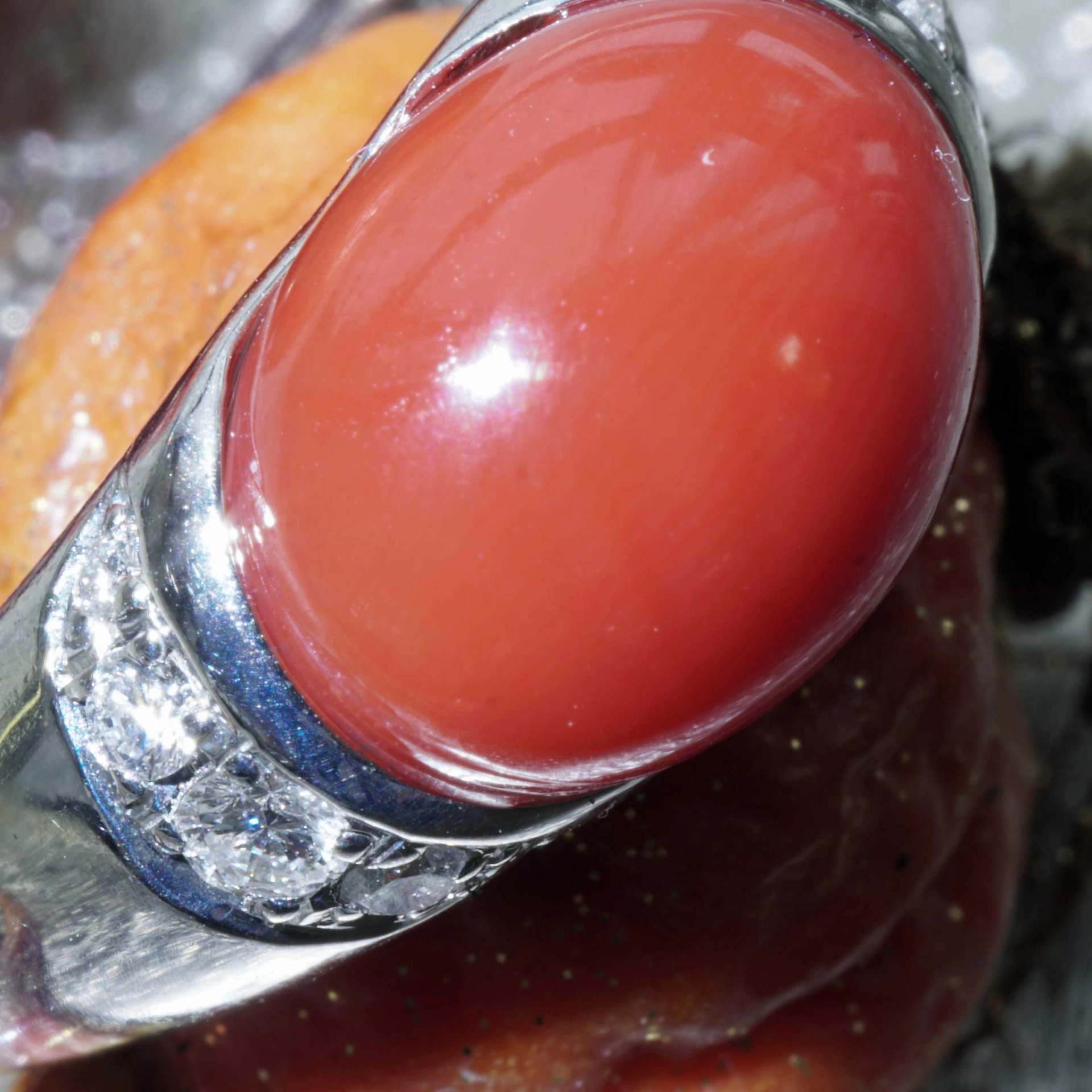 Sardegna Korall Brillant Ring 900er Platin 0.16 ct TW Lupenrein Edel!