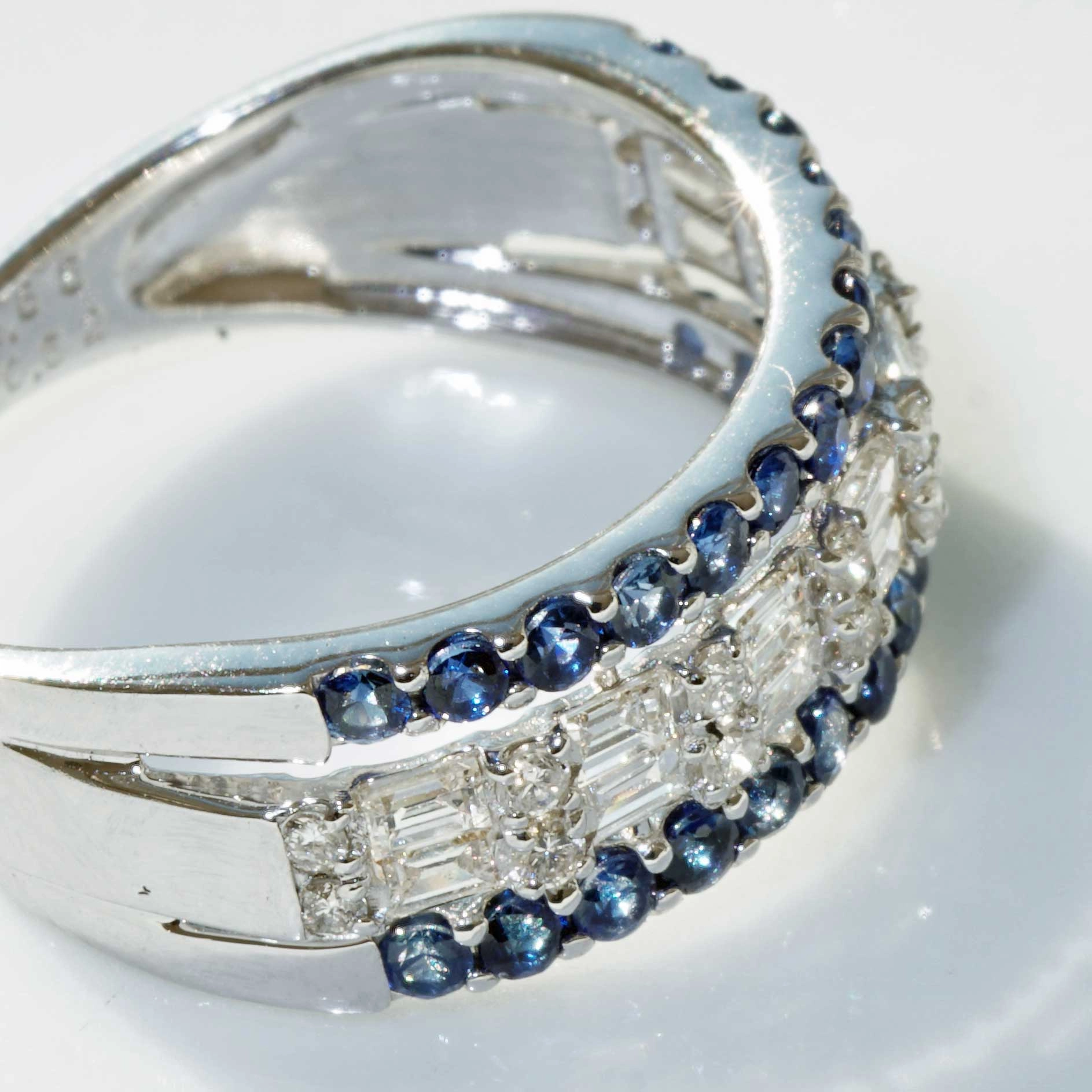 Saphir Brillant Ring 900er Platin mit Diamantbaguetten...aufwendiger Entwurf