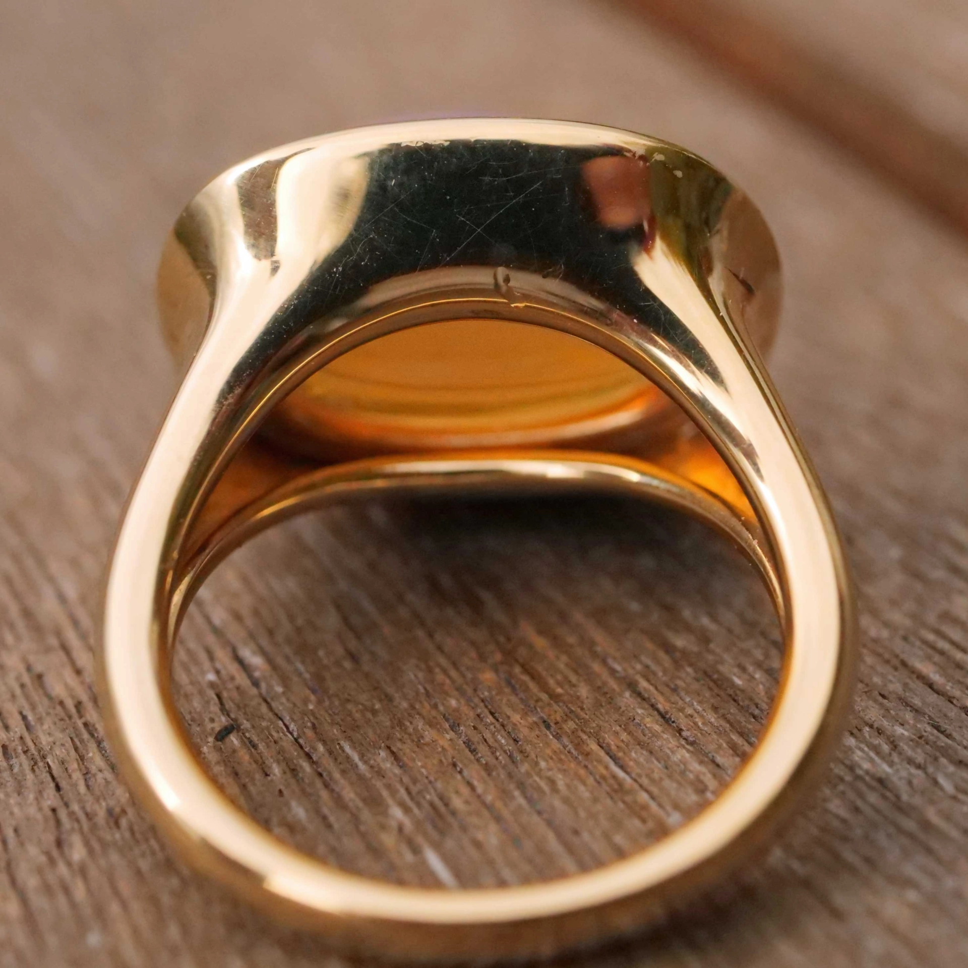 Feueropal Ring 7.44 ct 750er Gelbgold...made in Valenza (Italien)...modernes Design in Kissenform