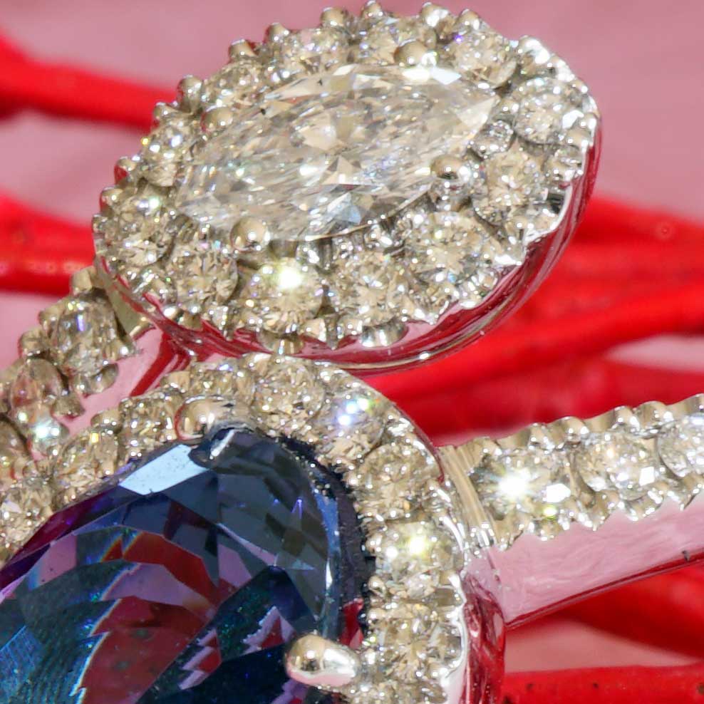 Tansanit Brillant Ring 750er Weissgold 3.32 ct  1.06 ct TW / VS raffiniertes Twin Design so toll getragen